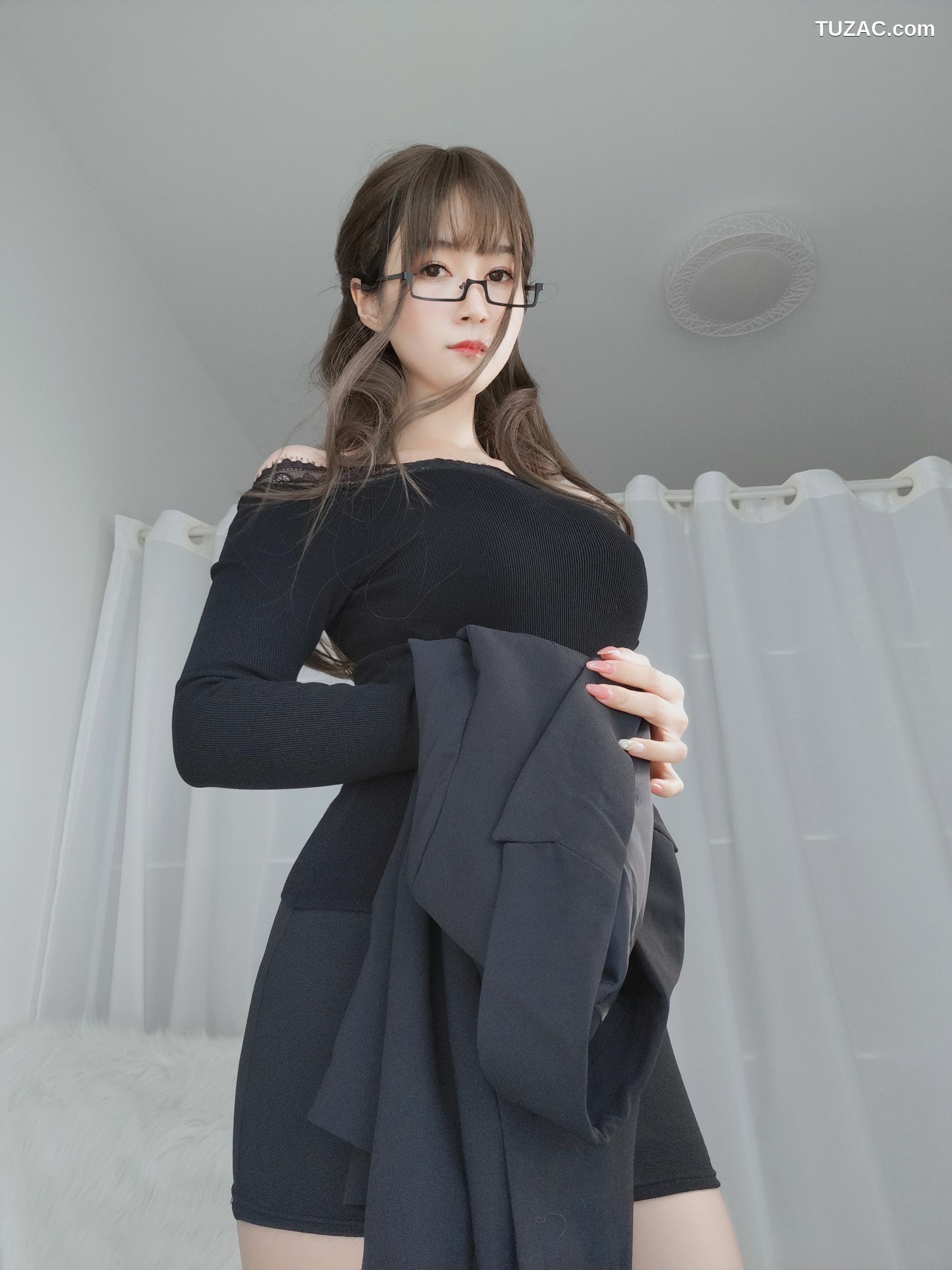 网络美女_Coser小姐姐白银81 - 黑西服