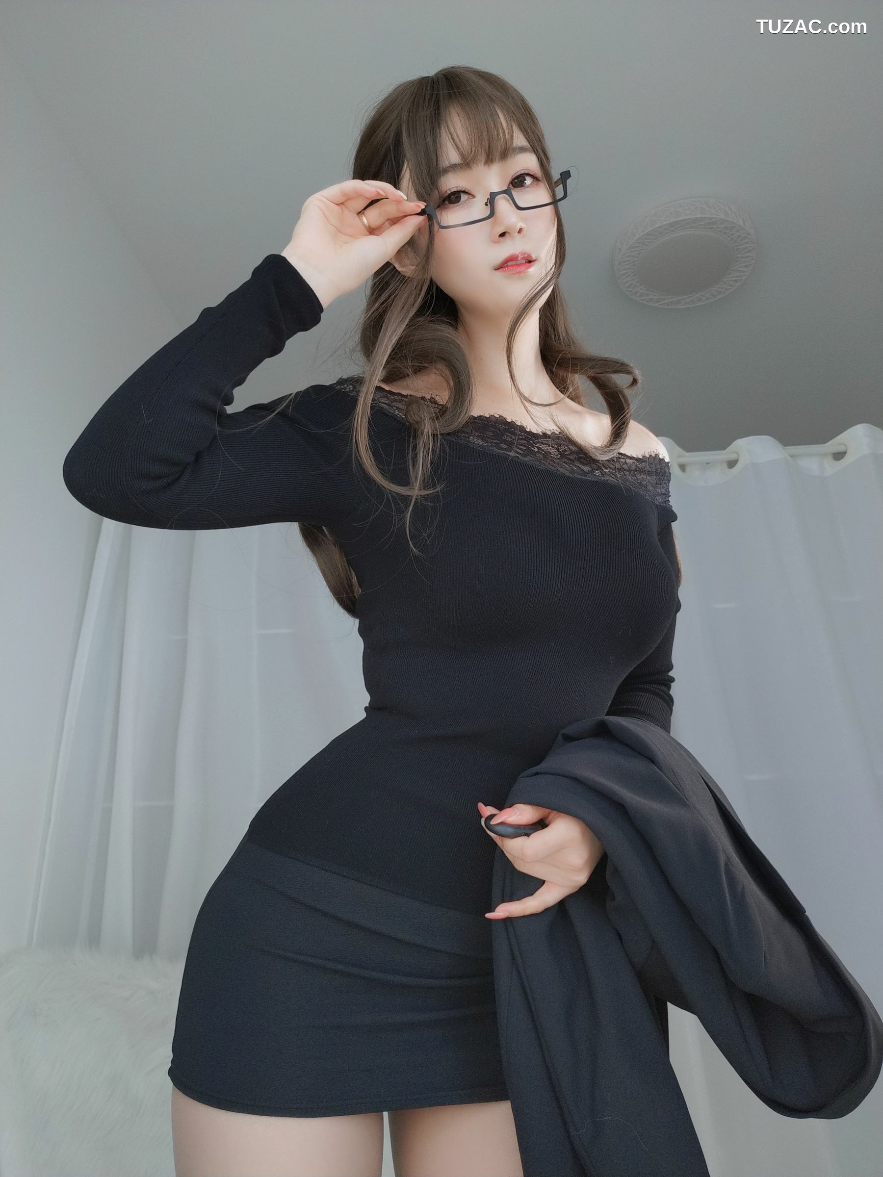 网络美女_Coser小姐姐白银81 - 黑西服