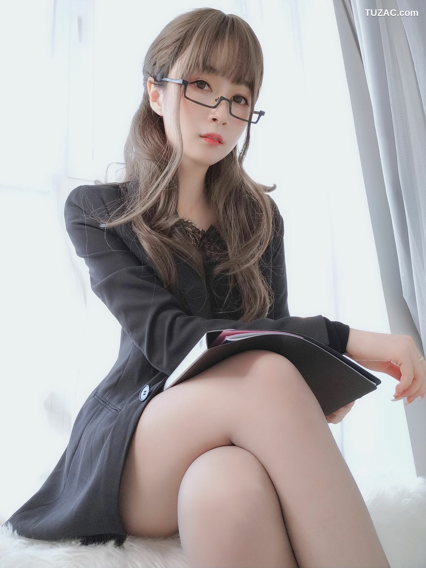 网络美女_Coser小姐姐白银81 - 黑西服