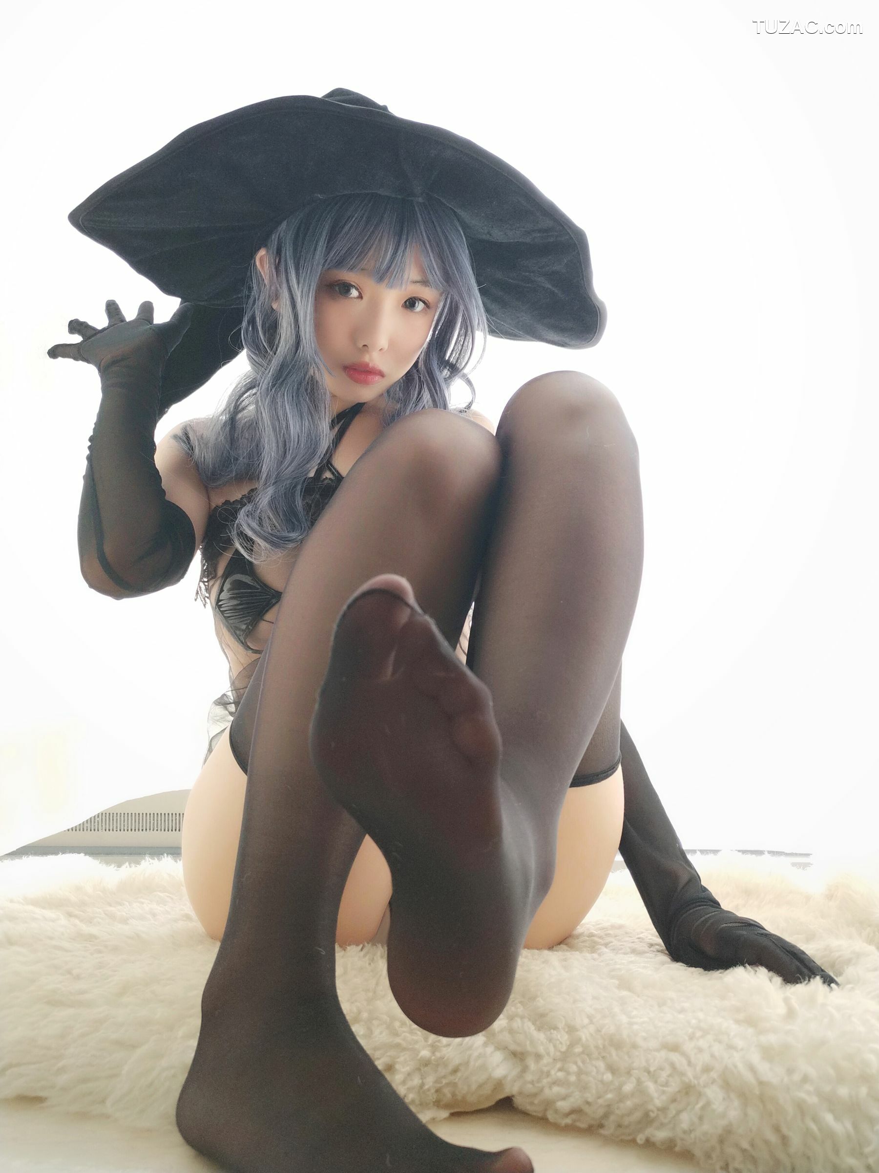 网络美女_Coser雯妹不讲道理 《女巫》 写真集