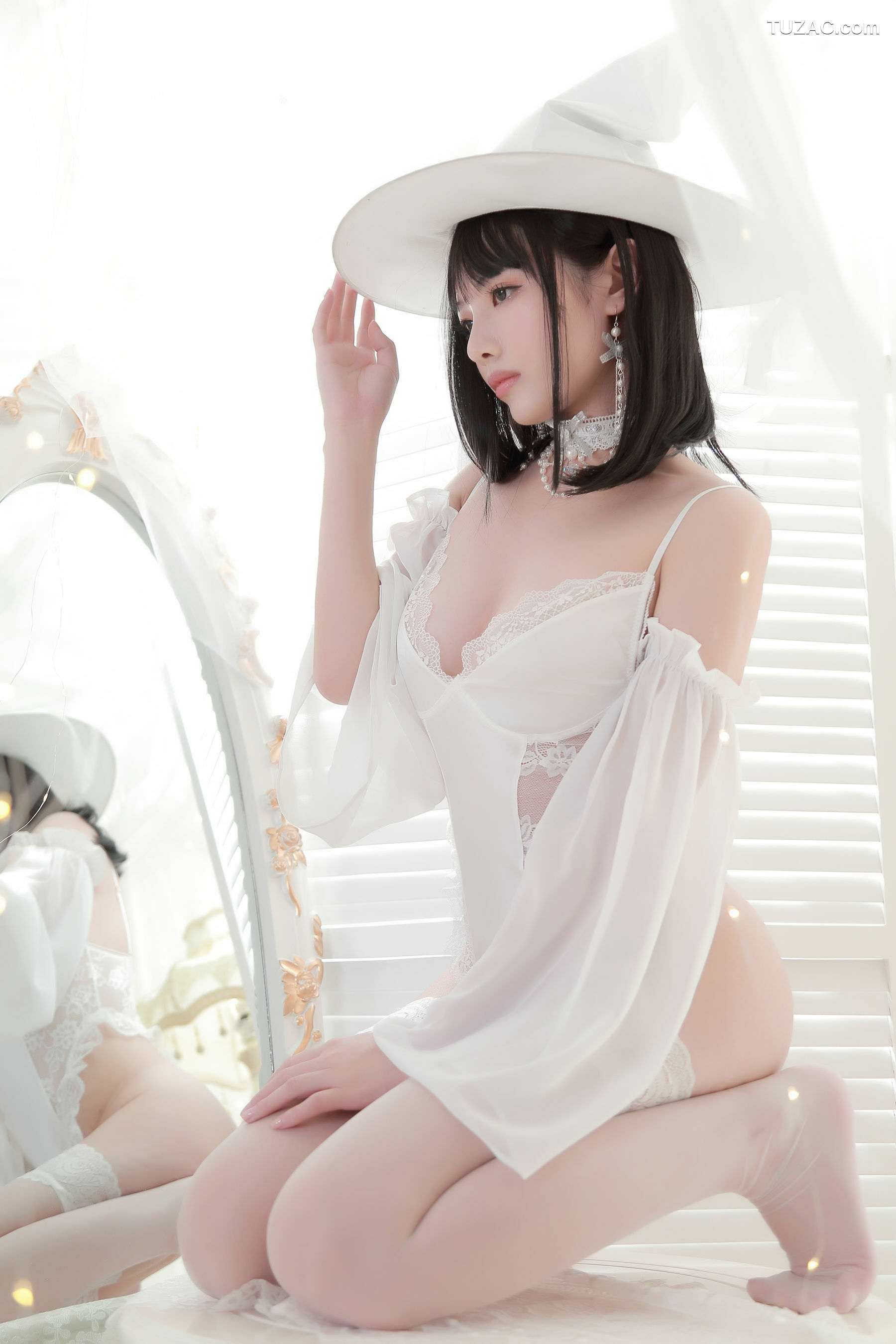 网络美女_Coser雯妹不讲道理 《白女巫》 写真集