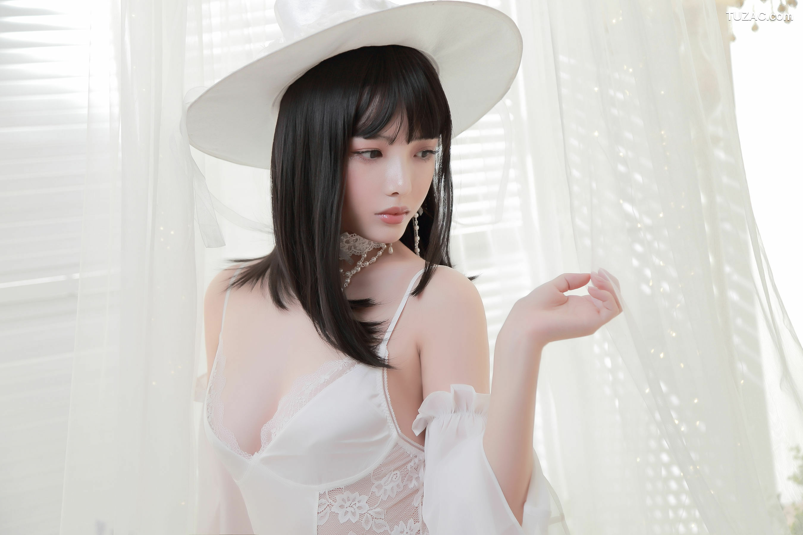 网络美女_Coser雯妹不讲道理 《白女巫》 写真集