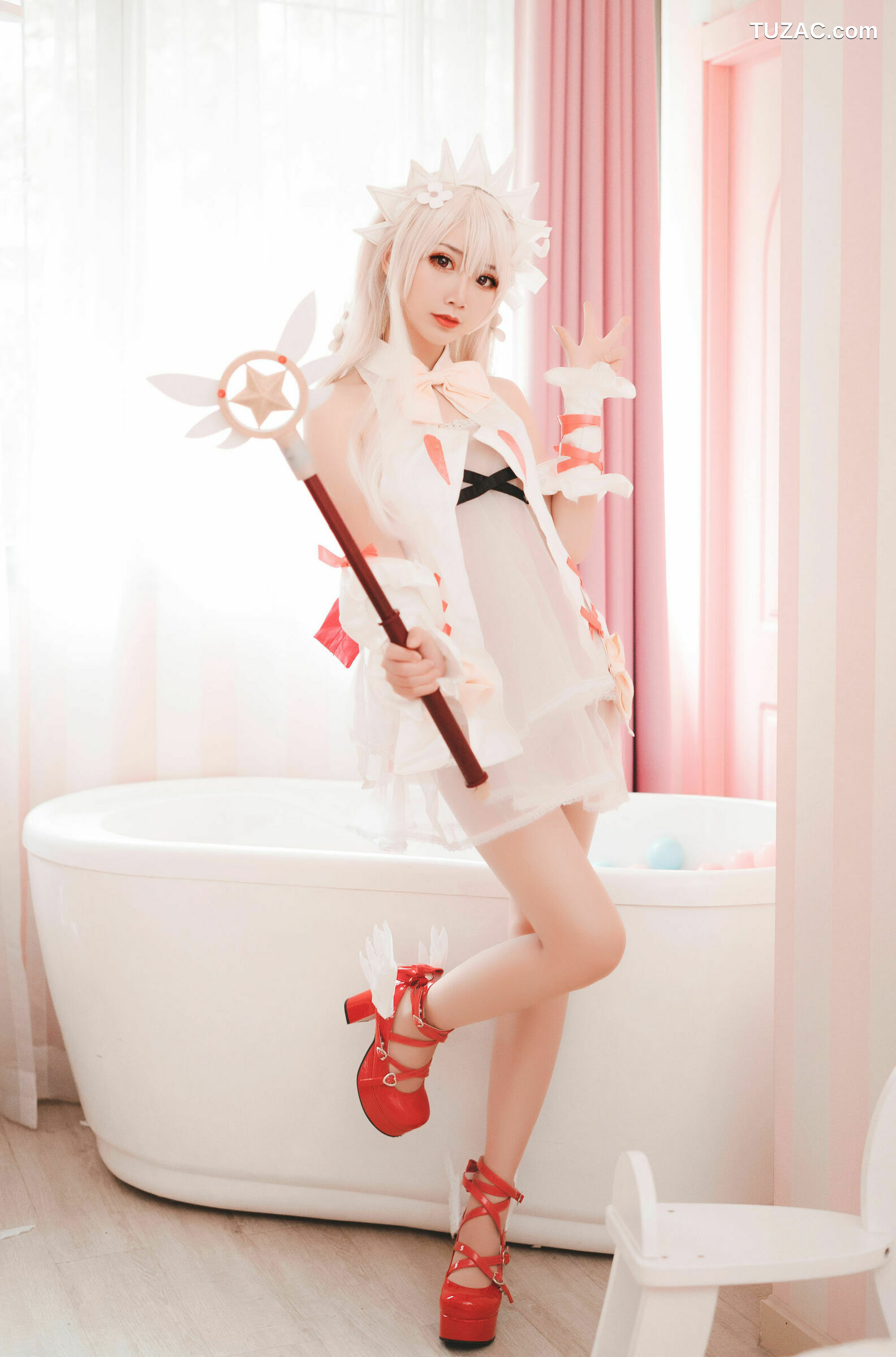 网络美女_Coser面饼仙儿 《伊莉亚》 写真集