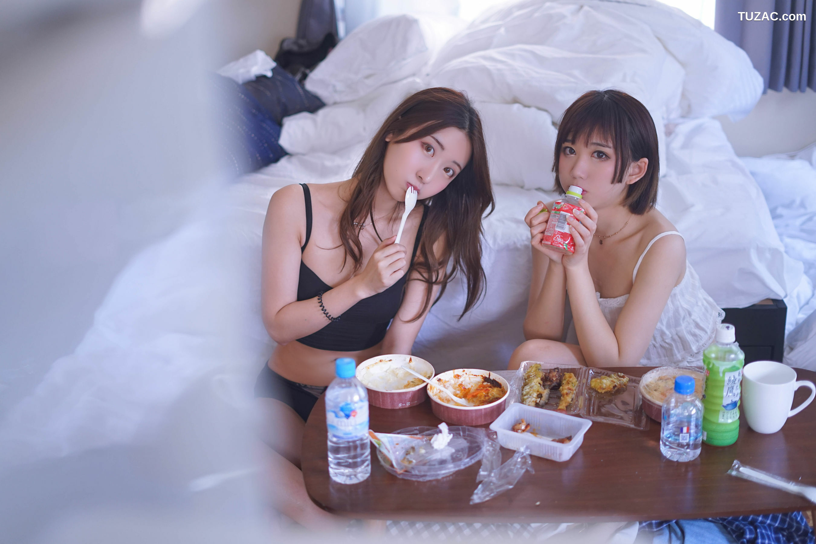 网络美女_Coser黑川&amp;浅野菌子 《少女心事2》 写真集