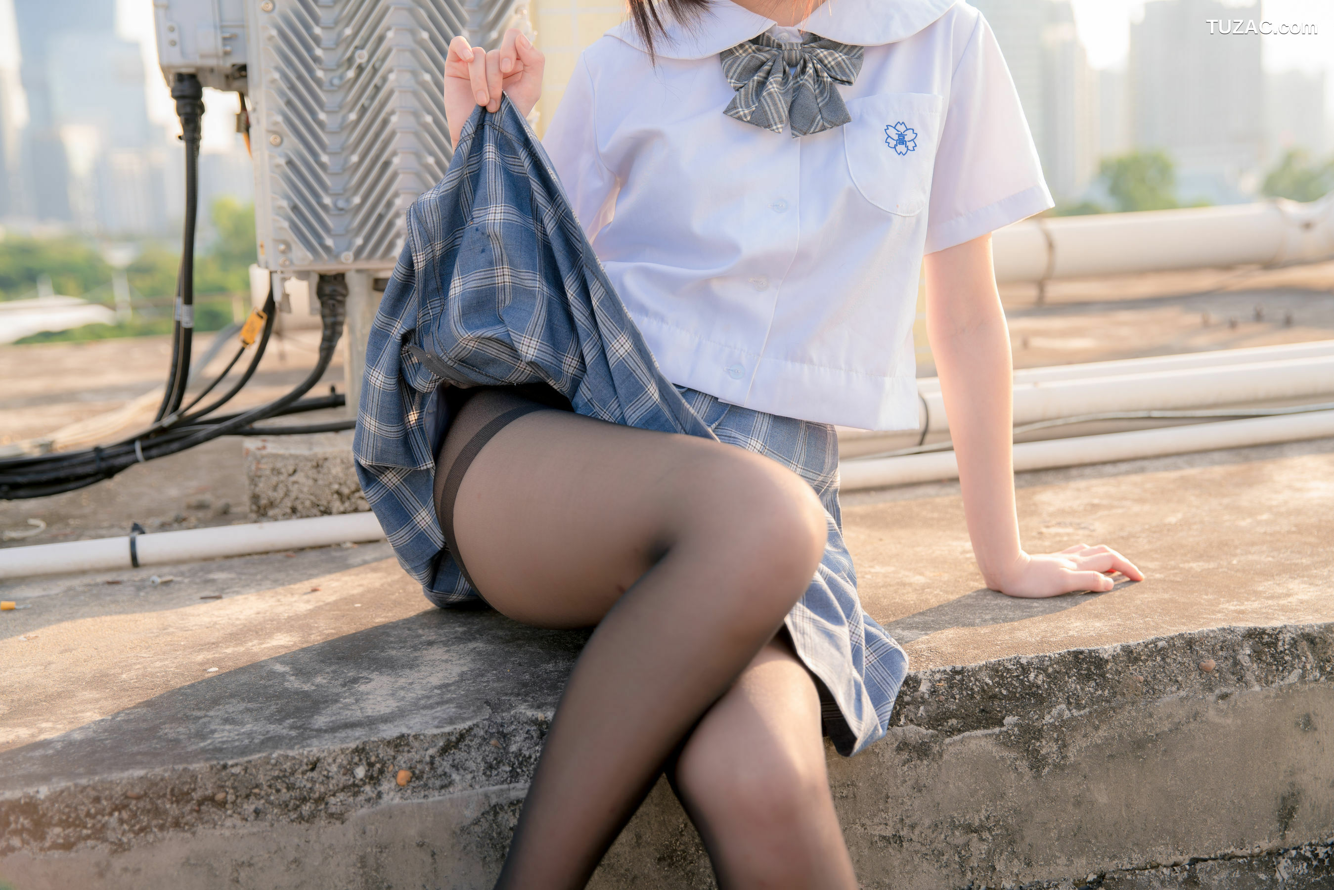 网络美女_Cosplayer您的蛋蛋 《天台JK》 写真集