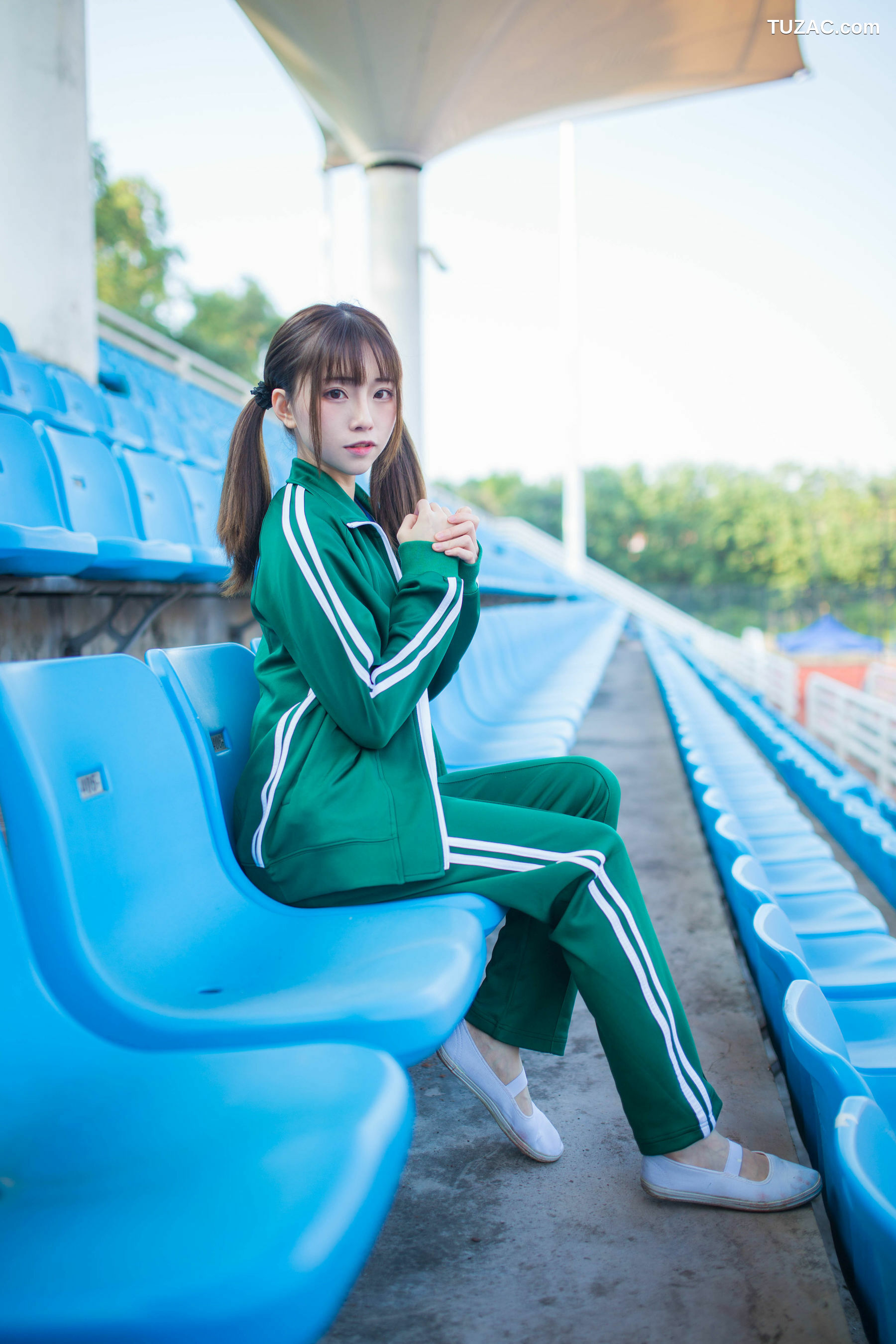 网络美女_Kitaro_绮太郎 《绿色运动服女孩》 写真集