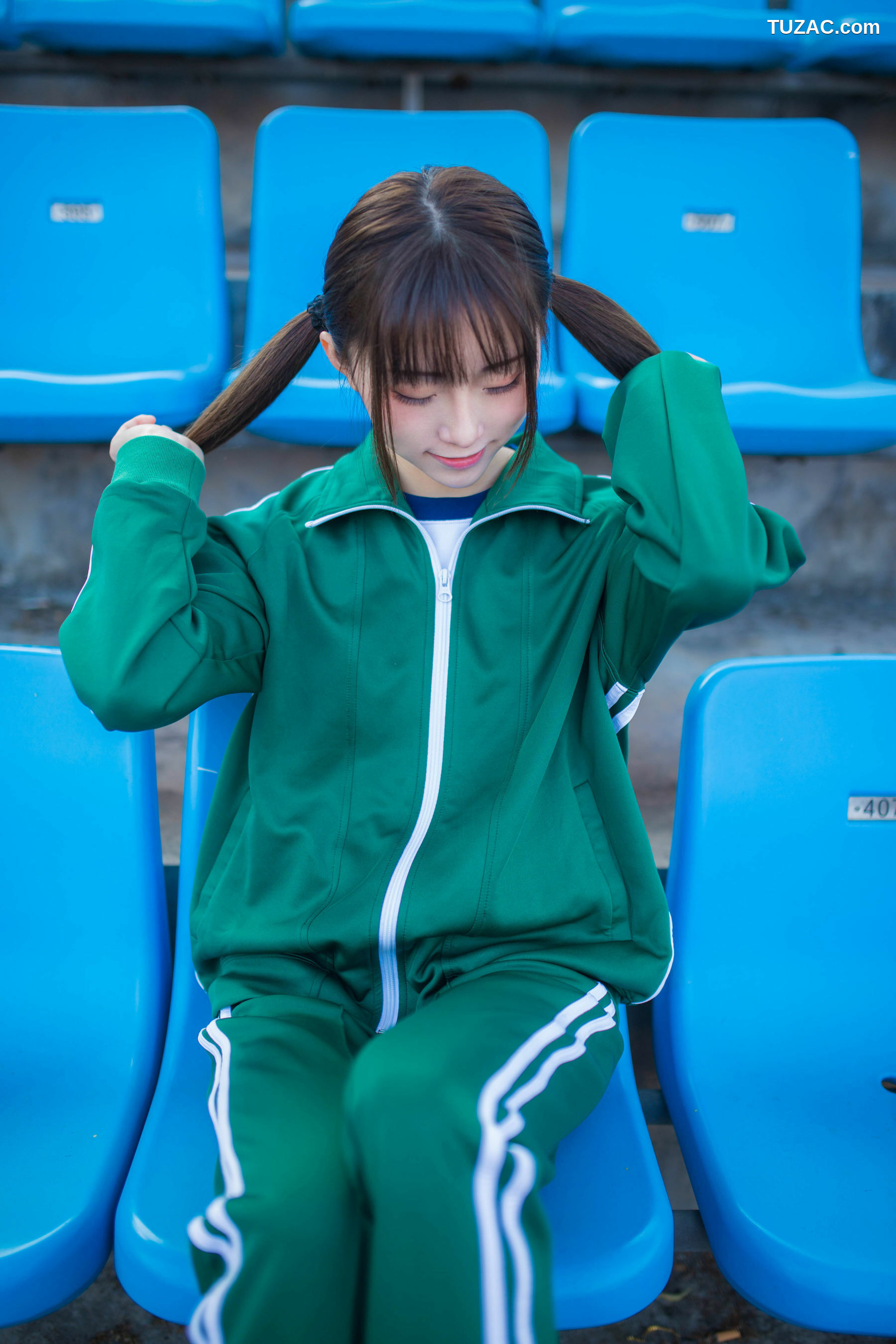 网络美女_Kitaro_绮太郎 《绿色运动服女孩》 写真集