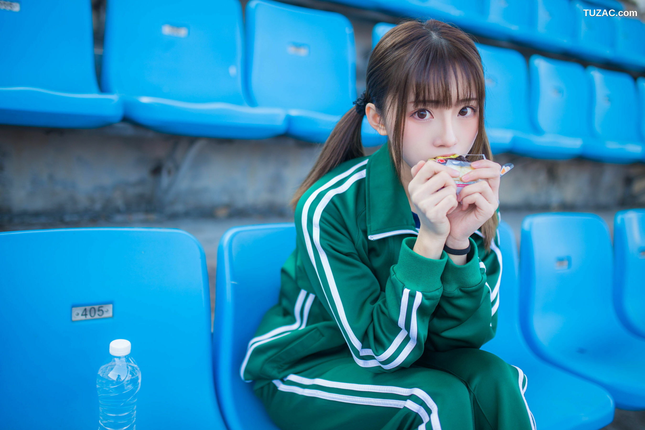 网络美女_Kitaro_绮太郎 《绿色运动服女孩》 写真集