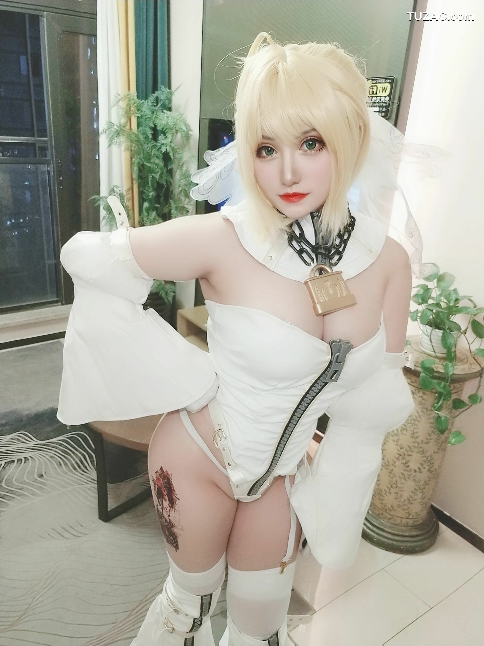 网络美女_夏鸽鸽不想起床 《尼禄花嫁》 写真集