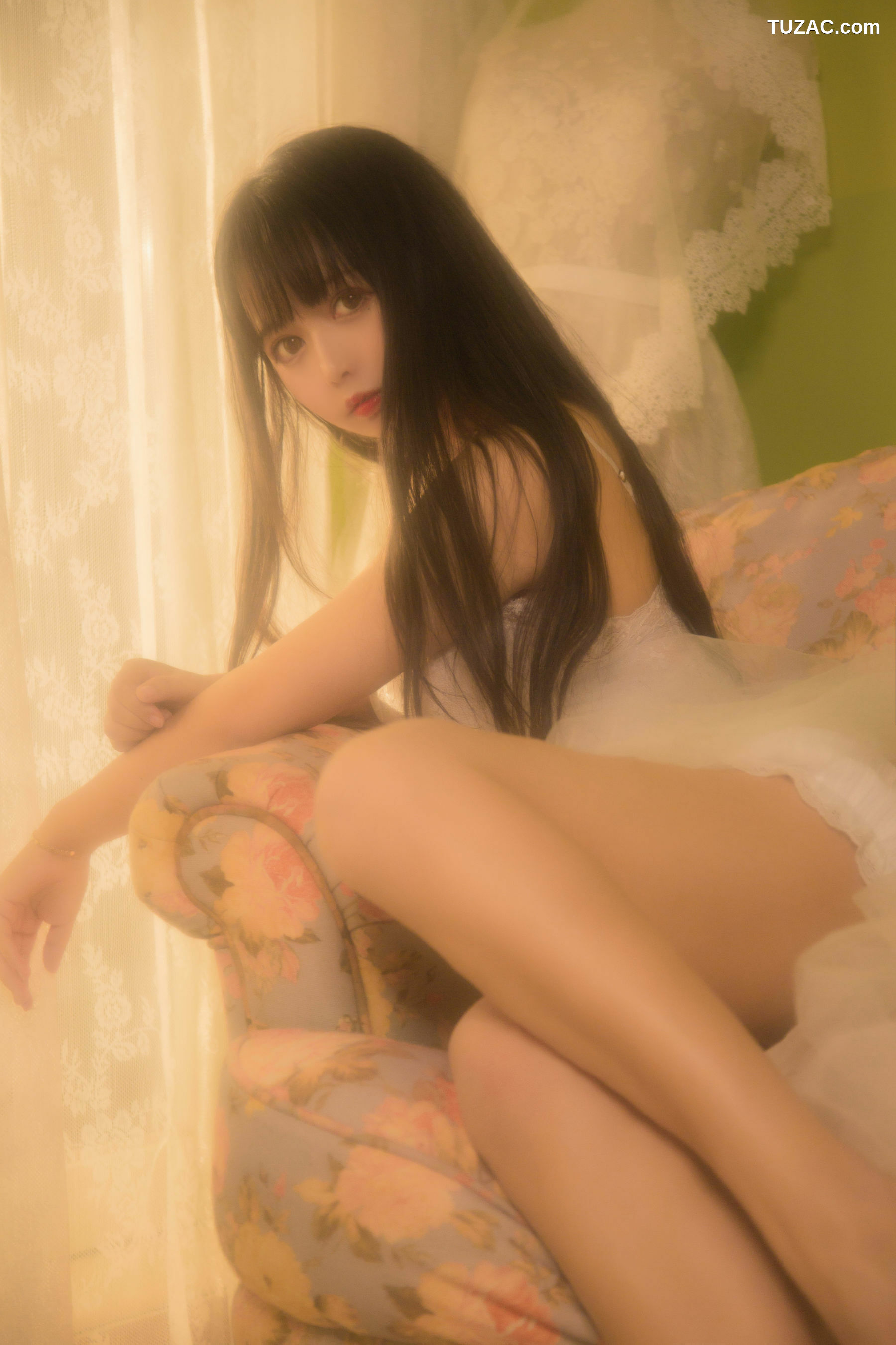 网络美女_大眼萌妹黑猫猫OvO 《少女》 写真集