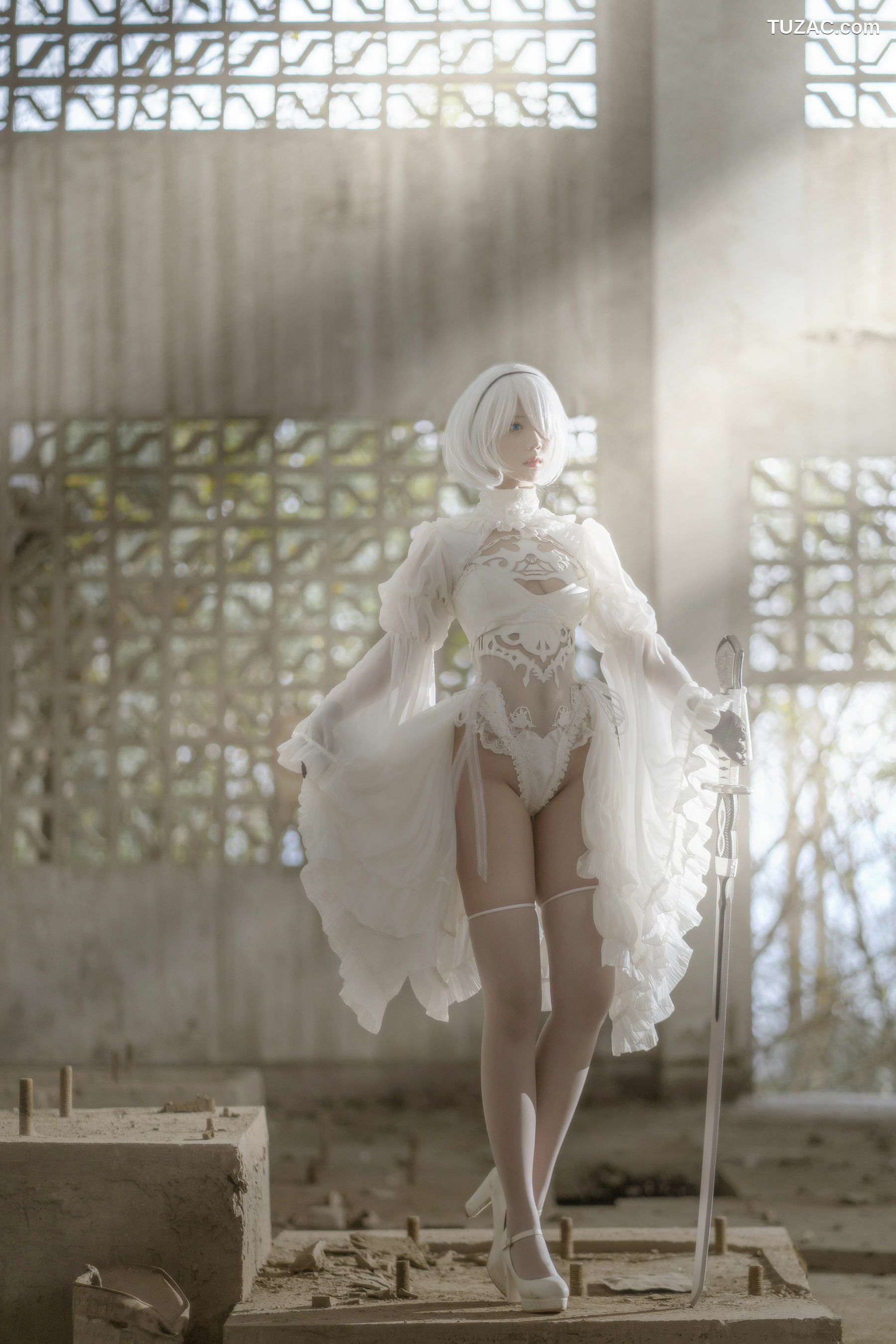 网络美女_姬镜酱 《2B白色婚纱》 写真集