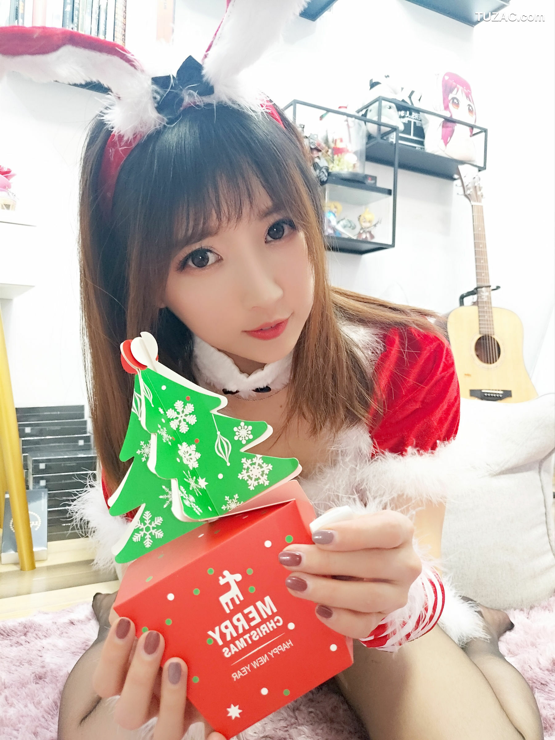 网络美女_斗鱼主播小女巫露娜 - 圣诞装 写真套图