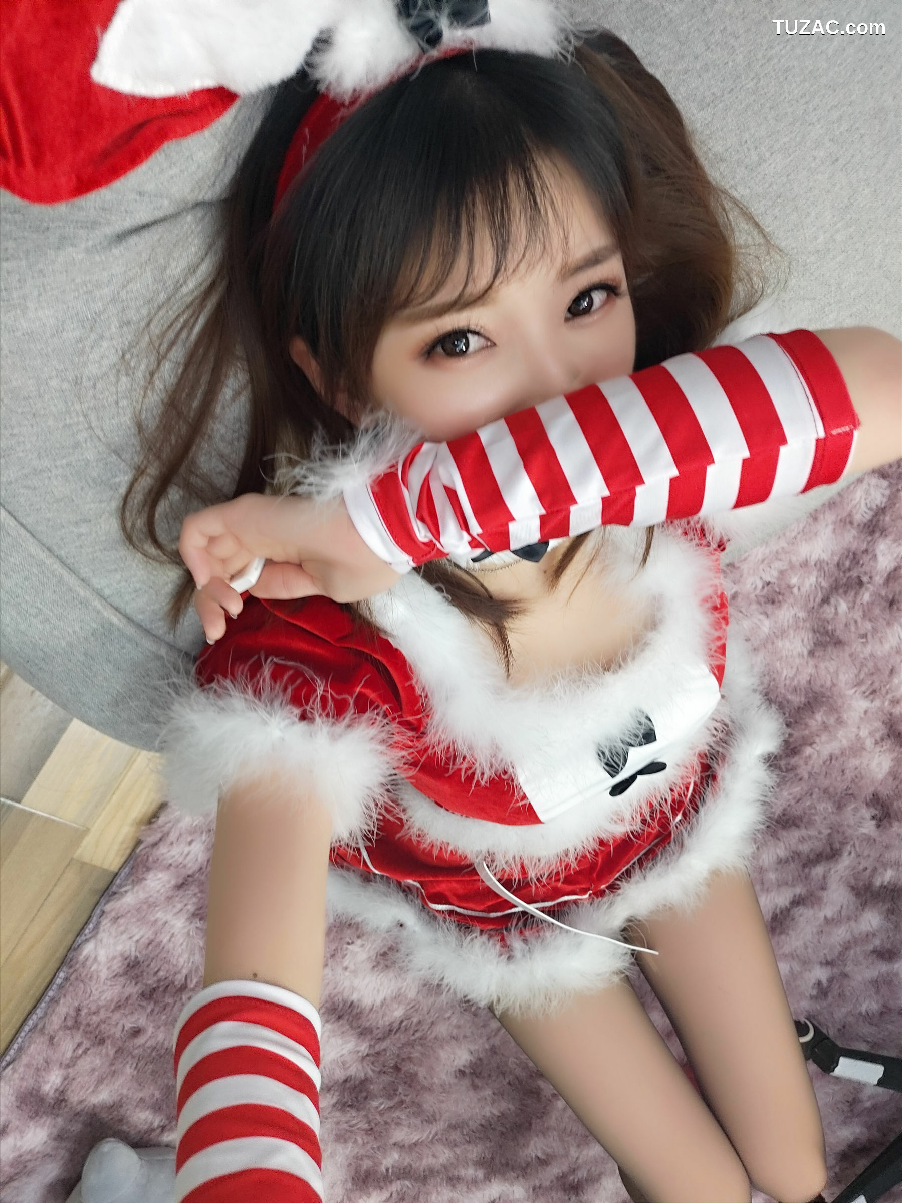 网络美女_斗鱼主播小女巫露娜 - 圣诞装 写真套图