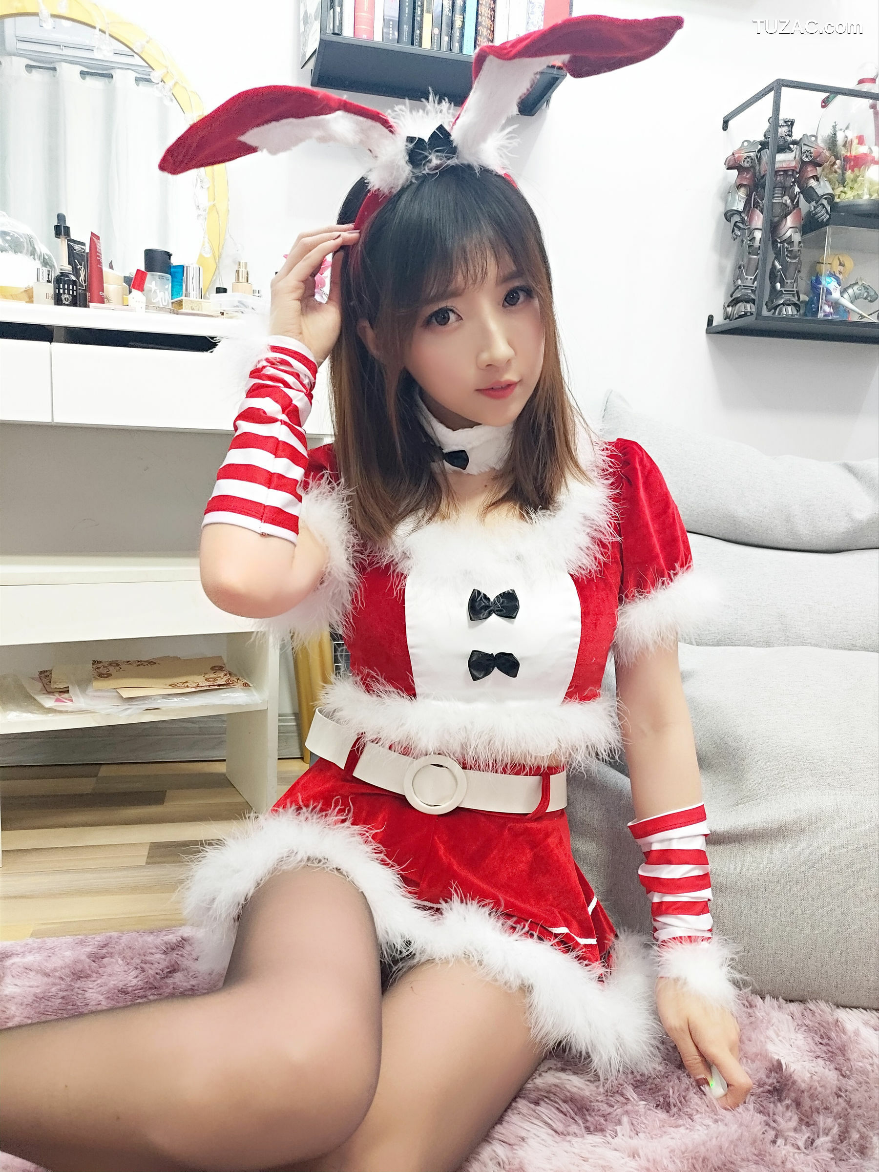 网络美女_斗鱼主播小女巫露娜 - 圣诞装 写真套图