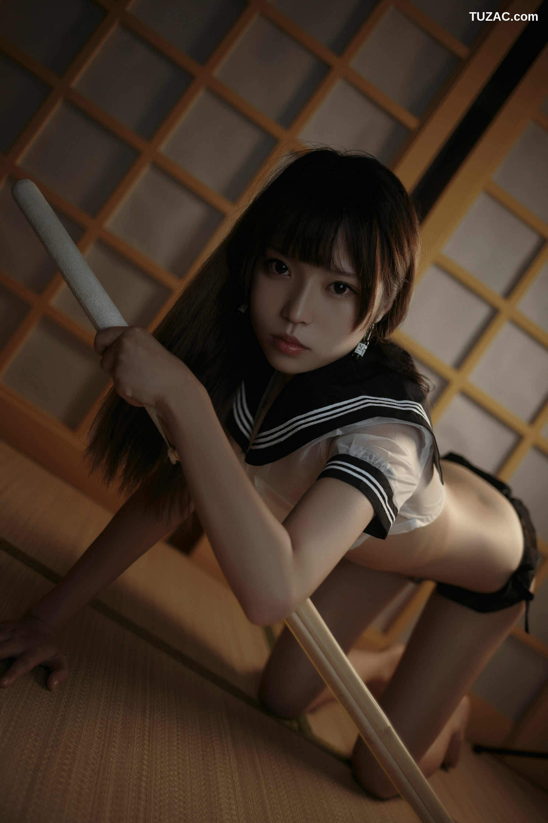 网络美女_白易子教主 《H系》 写真集