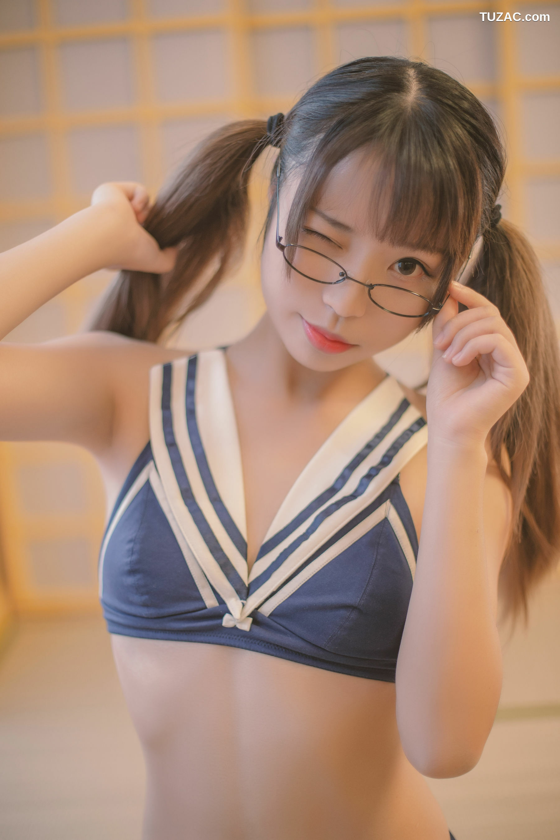 网络美女_白易子教主 《H系》 写真集