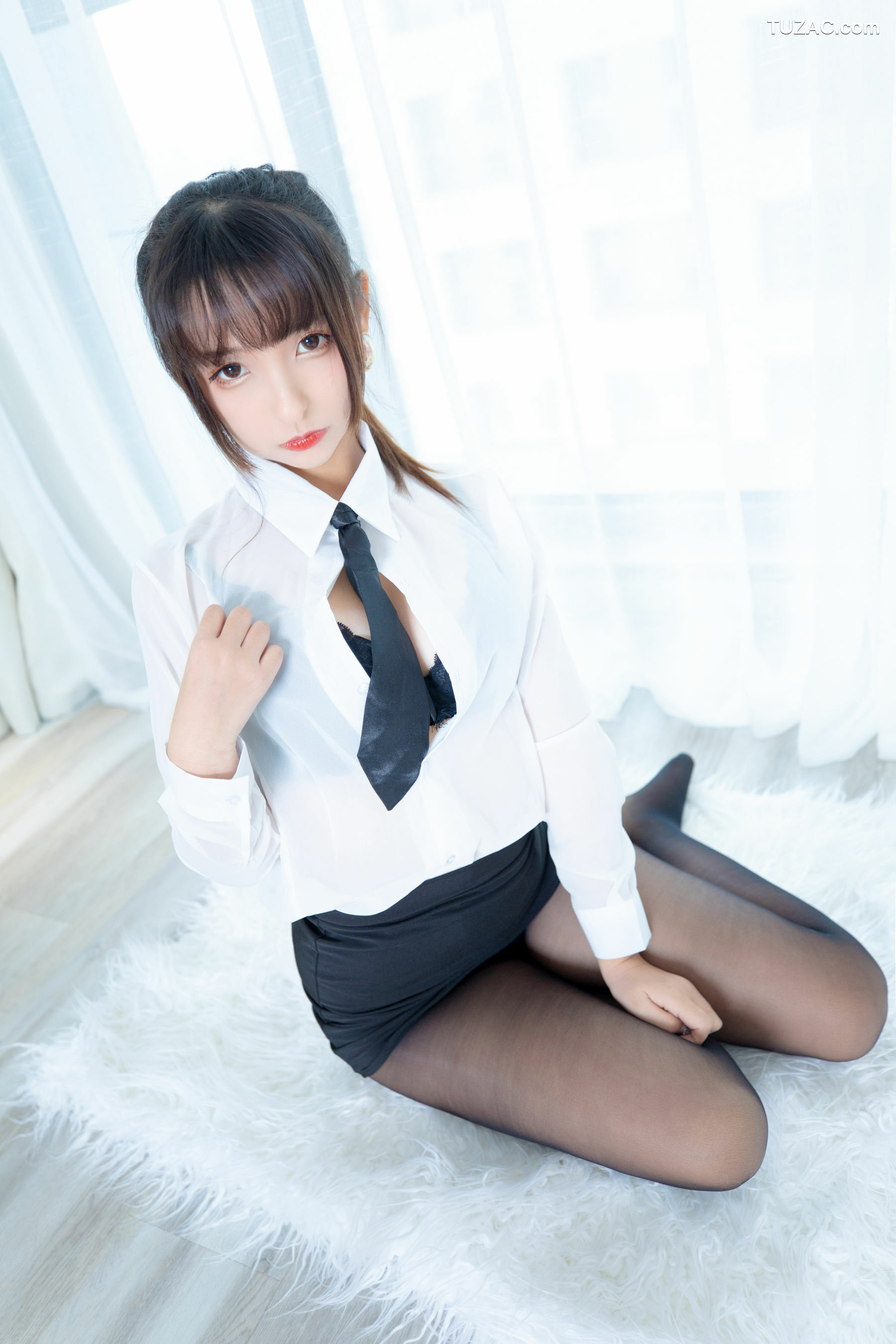 网络美女_神楽坂真冬《ホワイトオフィス》 写真集