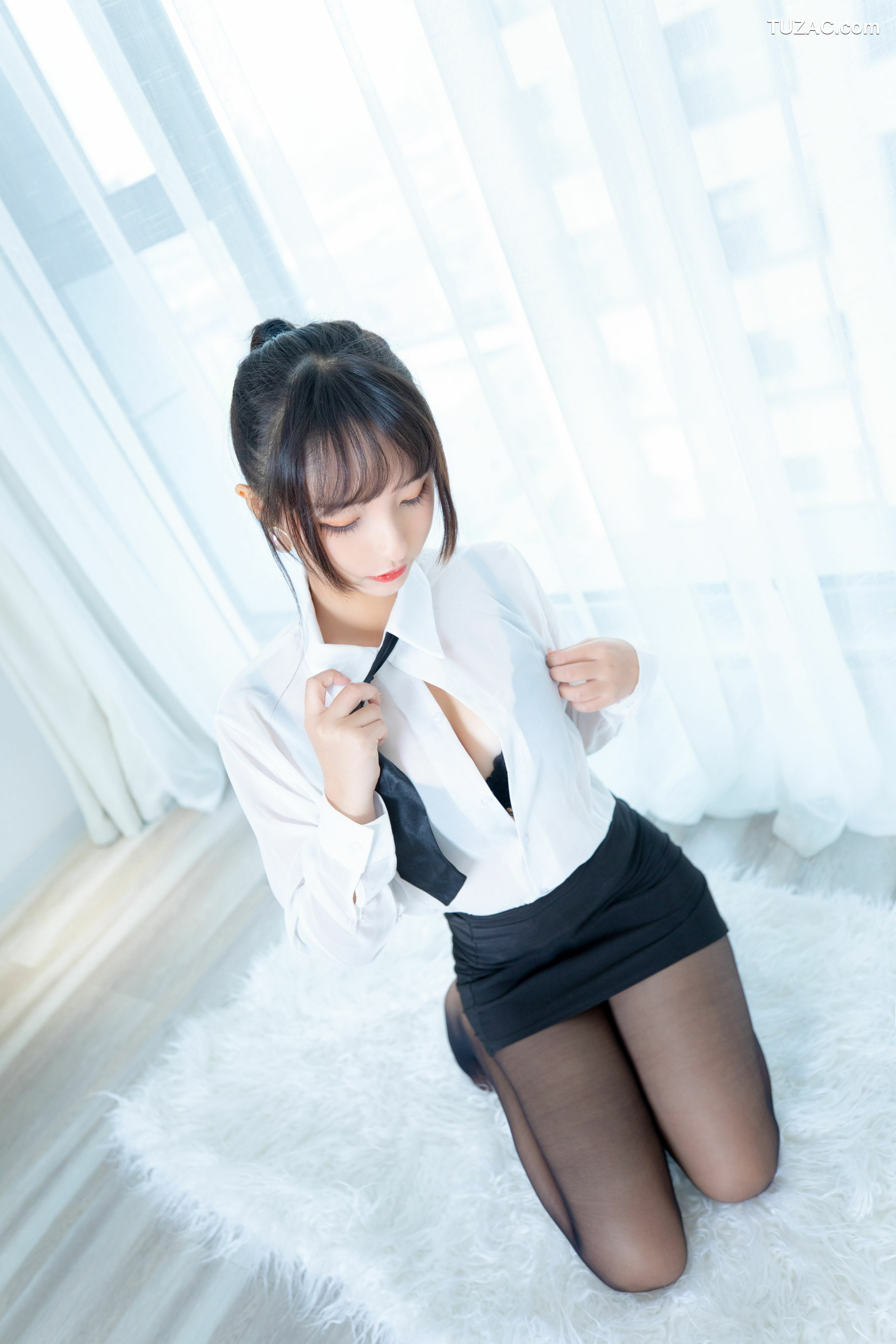 网络美女_神楽坂真冬《ホワイトオフィス》 写真集