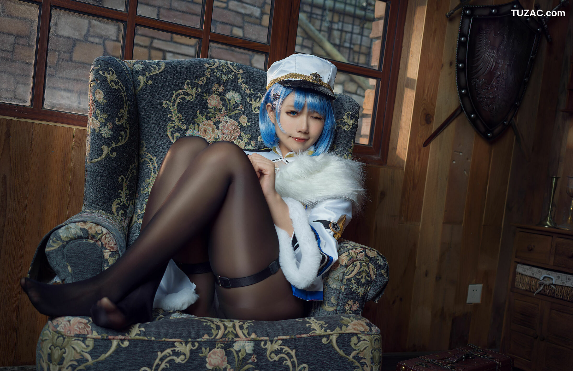 网络美女_网红Coser麻花麻花酱 《恰巴》 写真集