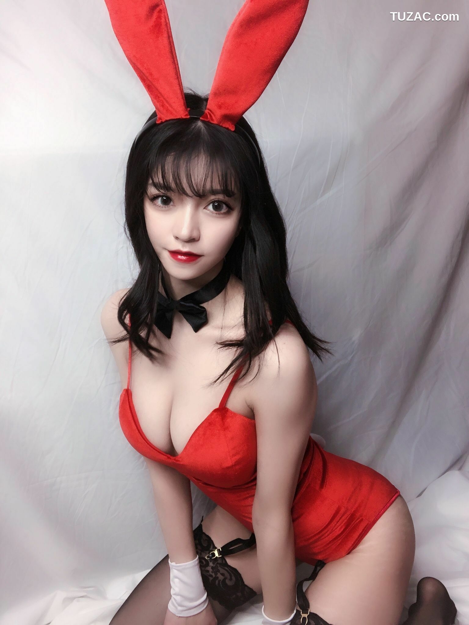 网络美女_銘銘Kizami 《红丝绒兔女郎》 写真集
