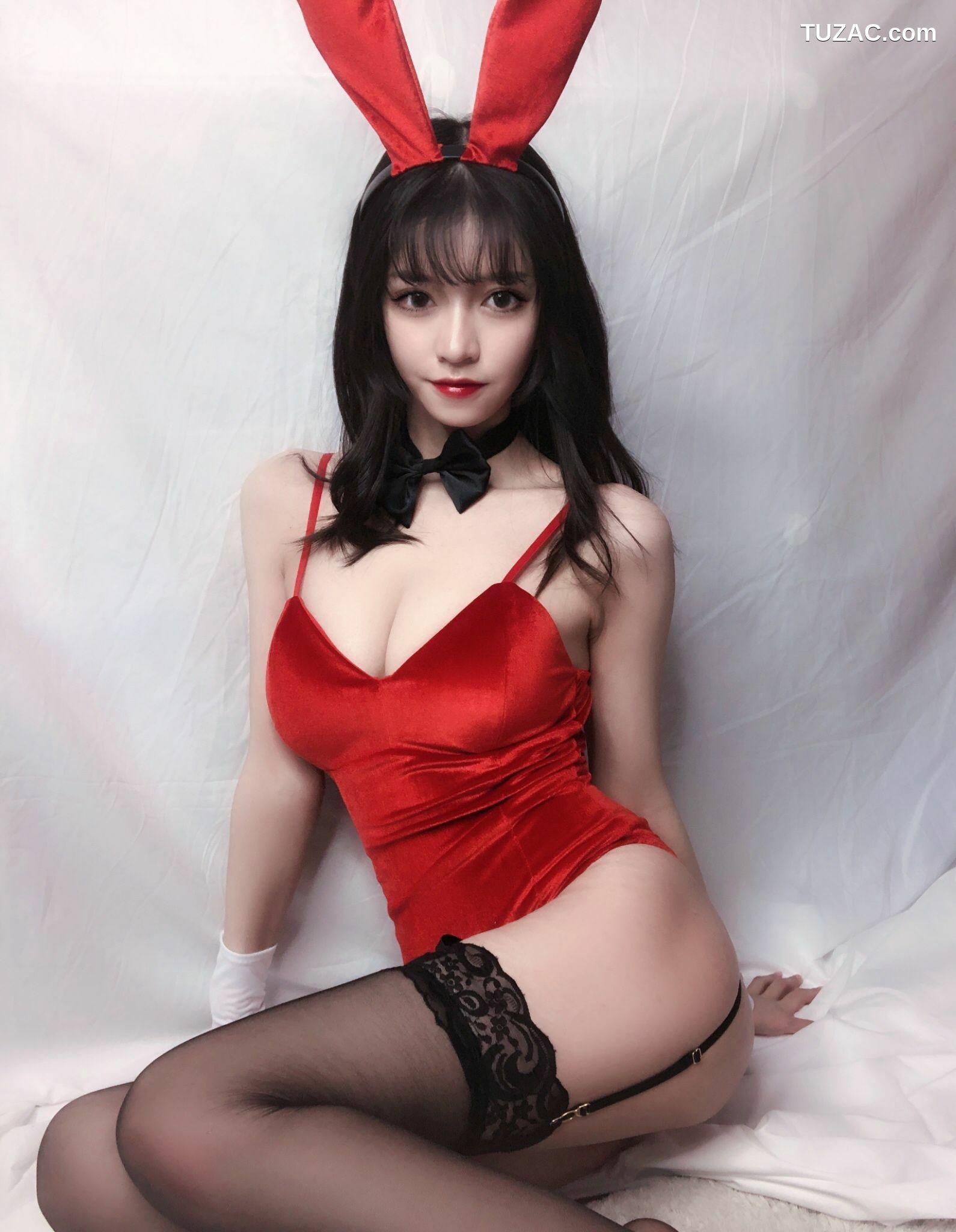 网络美女_銘銘Kizami 《红丝绒兔女郎》 写真集