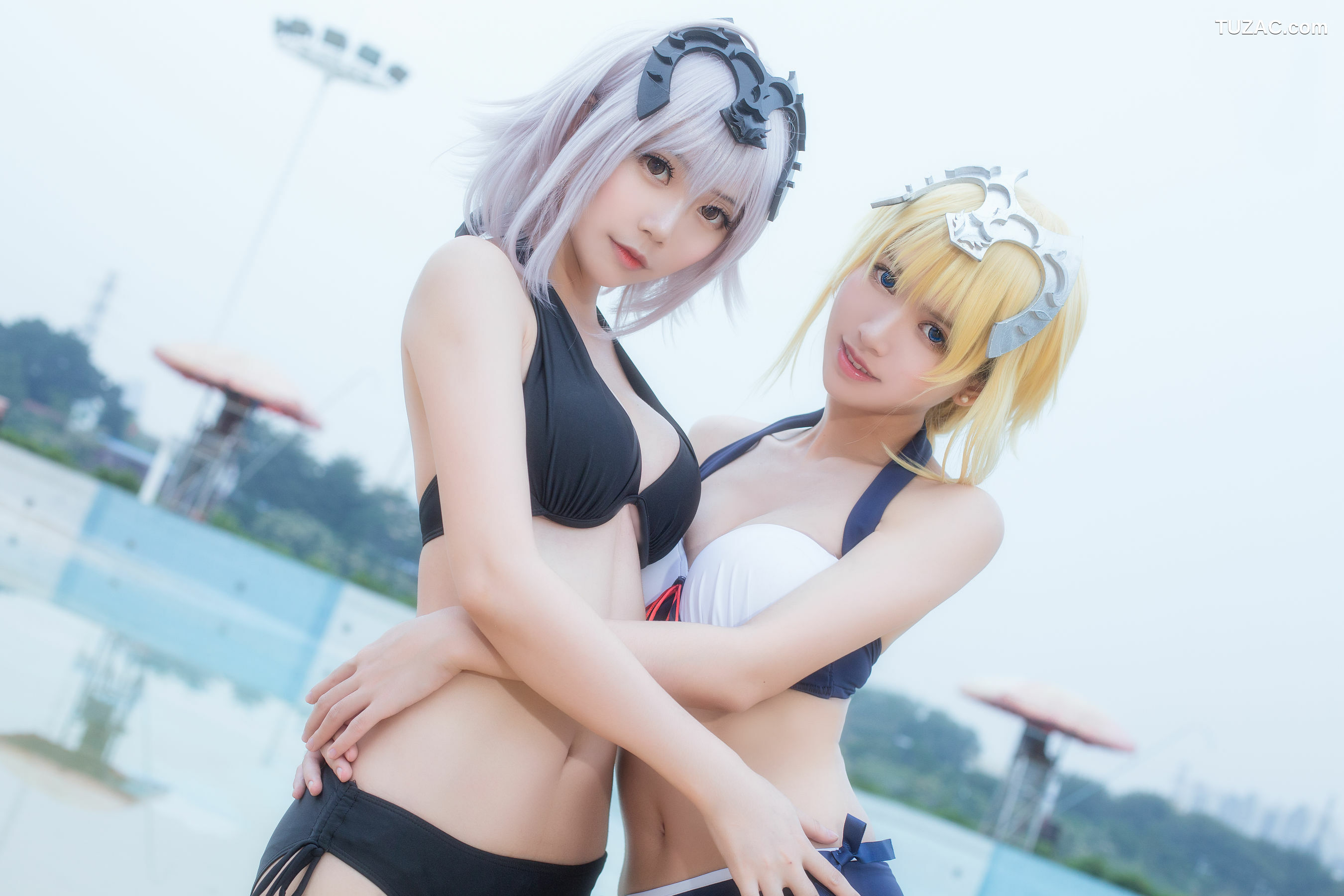 网络美女_鳗鱼霏儿&amp;大肉丸Amiee 《贞德》 写真集