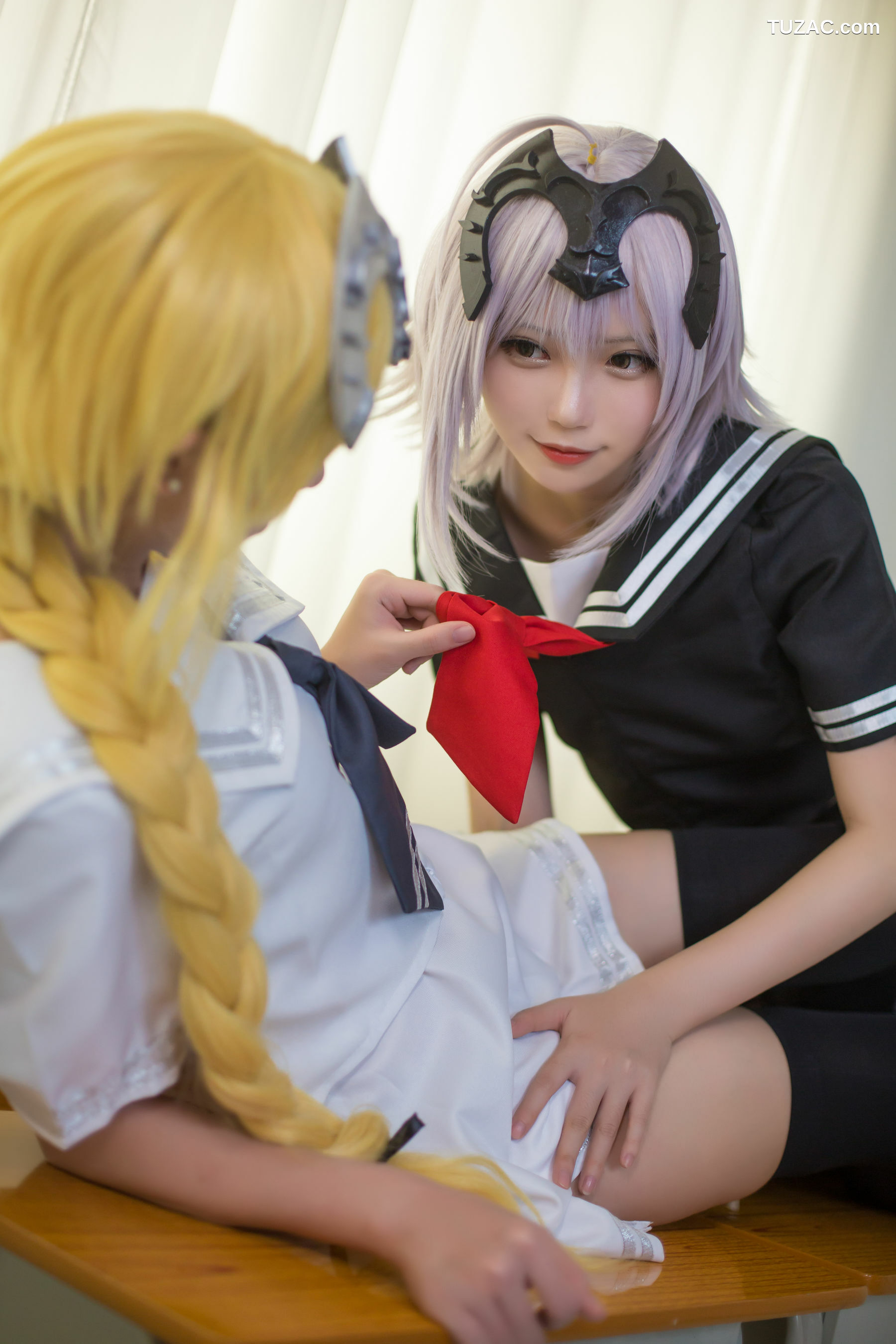 网络美女_鳗鱼霏儿&amp;大肉丸Amiee 《贞德》 写真集