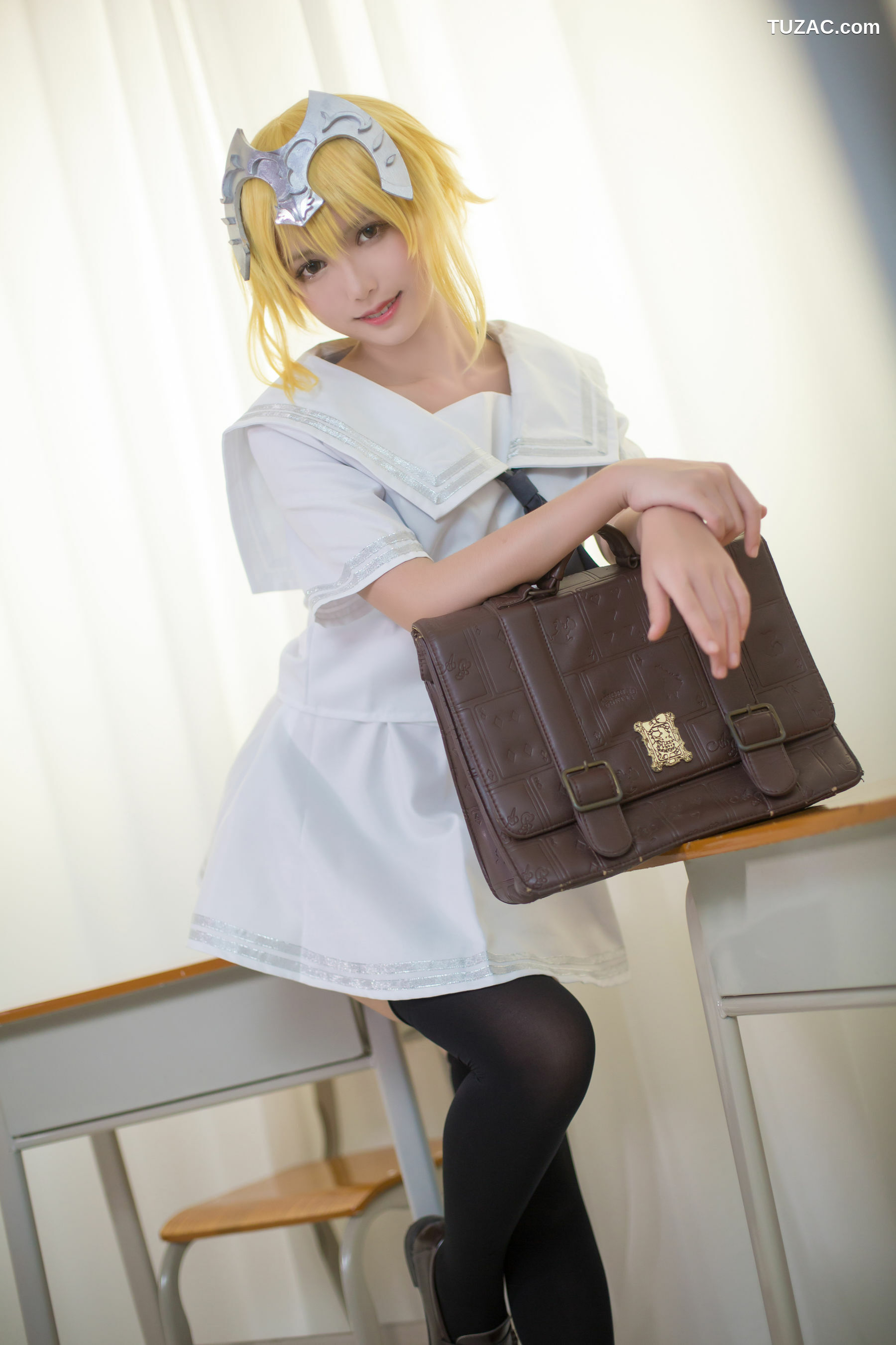 网络美女_鳗鱼霏儿&amp;大肉丸Amiee 《贞德》 写真集