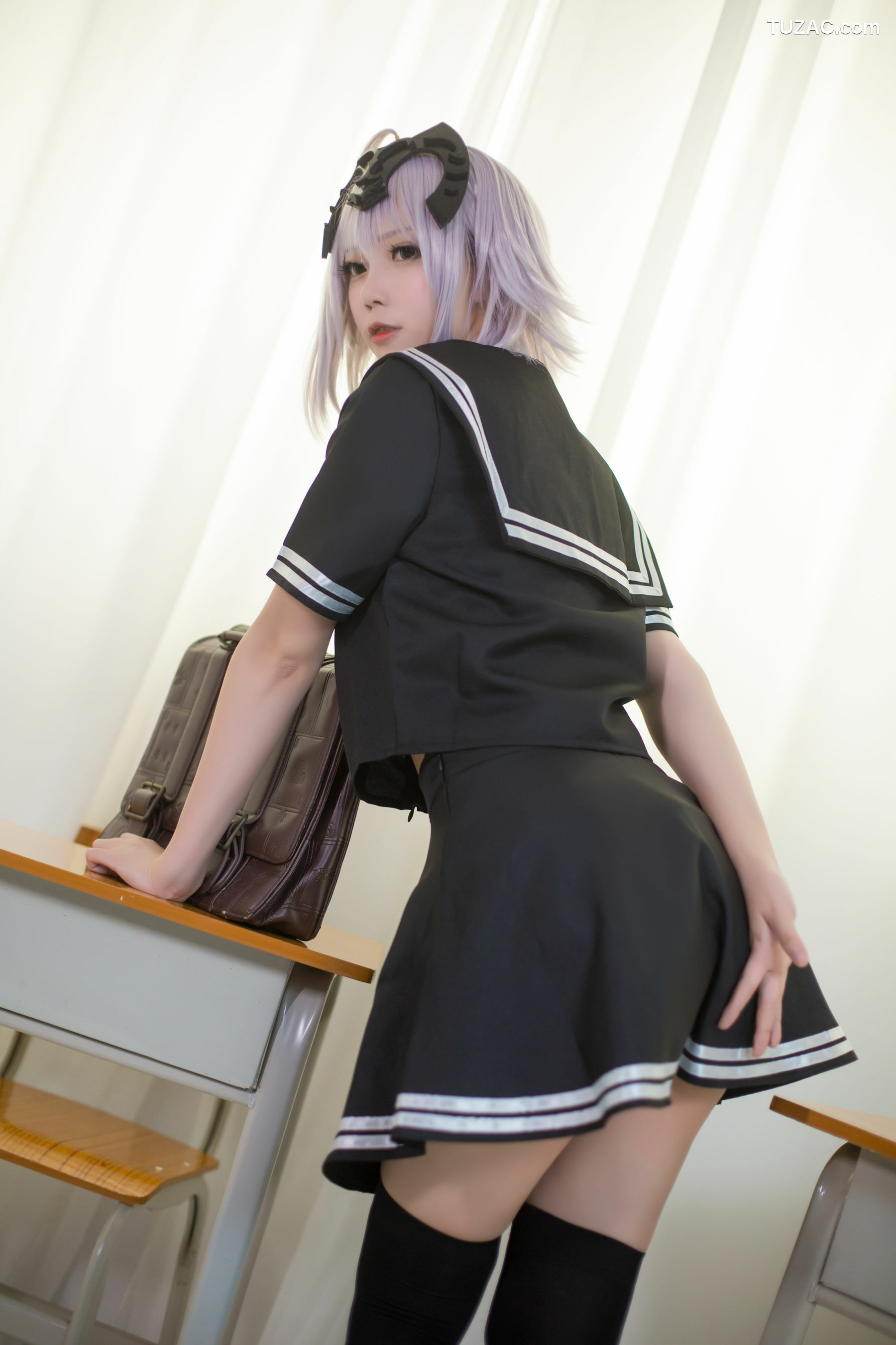 网络美女_鳗鱼霏儿&amp;大肉丸Amiee 《贞德》 写真集