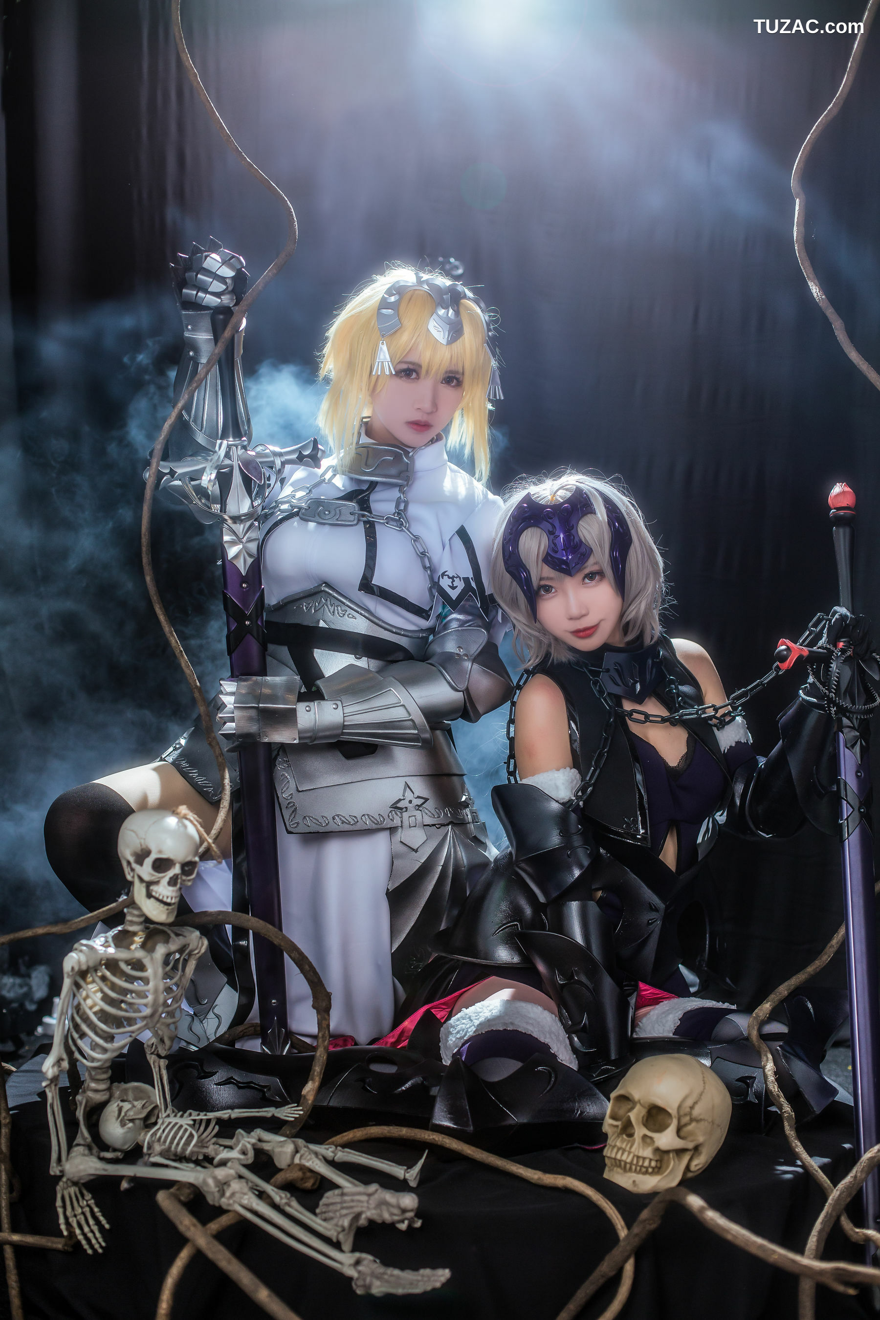 网络美女_鳗鱼霏儿&amp;大肉丸Amiee 《贞德》 写真集