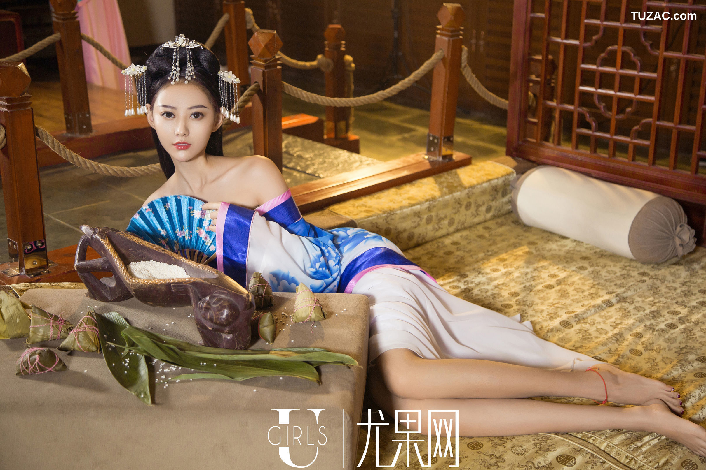 UGirls尤果网-T035-梦心玥-艾小青-程瑜西-萌汉药-何嘉颖-艺轩-筱慧-球球《助力女神》-2018.07.28