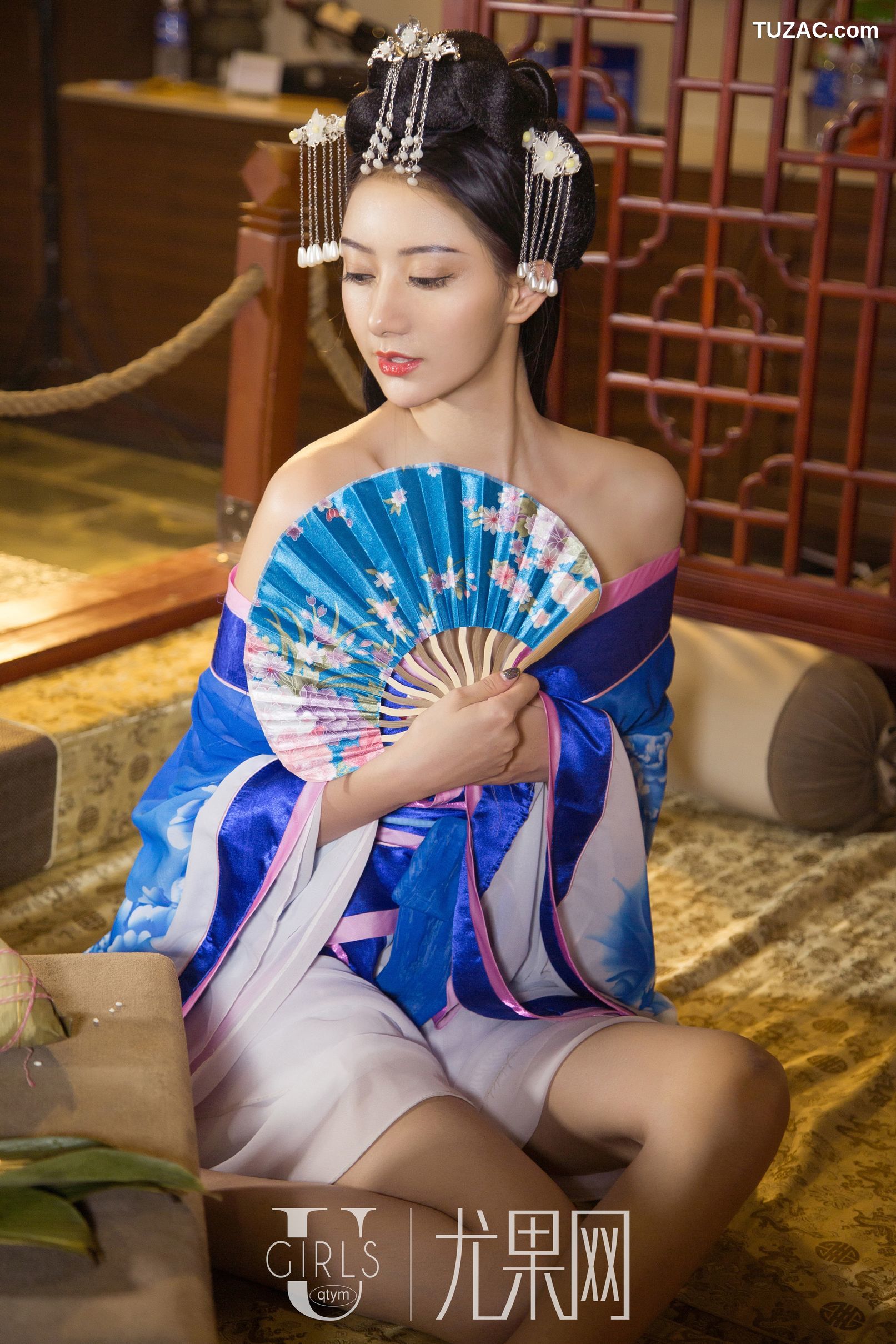 UGirls尤果网-T035-梦心玥-艾小青-程瑜西-萌汉药-何嘉颖-艺轩-筱慧-球球《助力女神》-2018.07.28