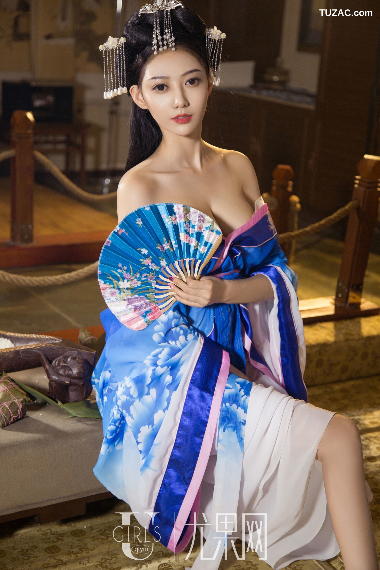 UGirls尤果网-T035-梦心玥-艾小青-程瑜西-萌汉药-何嘉颖-艺轩-筱慧-球球《助力女神》-2018.07.28