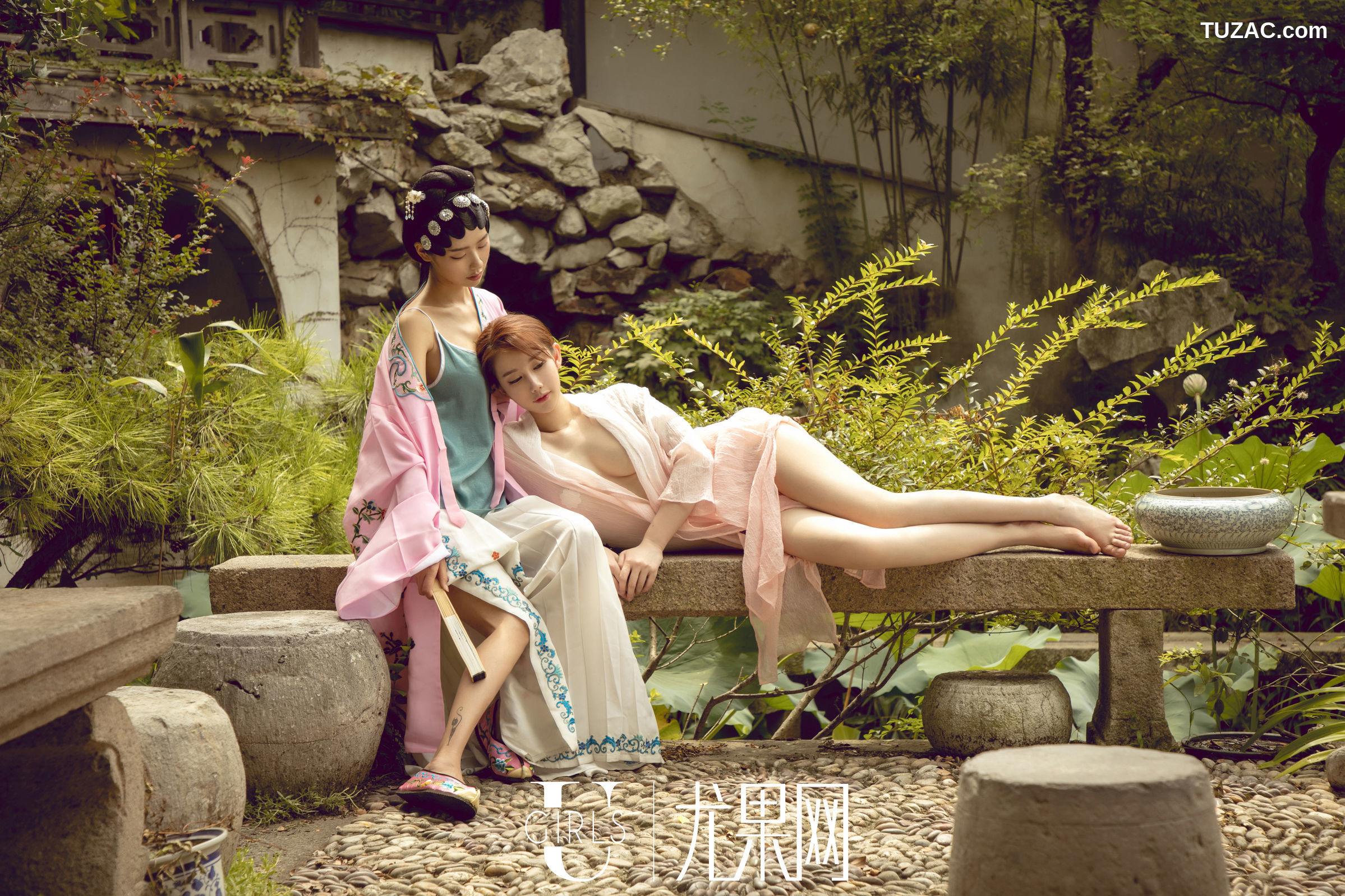 UGirls尤果网-T037-苏小曼-方子萱《白月光》-2018.09.24