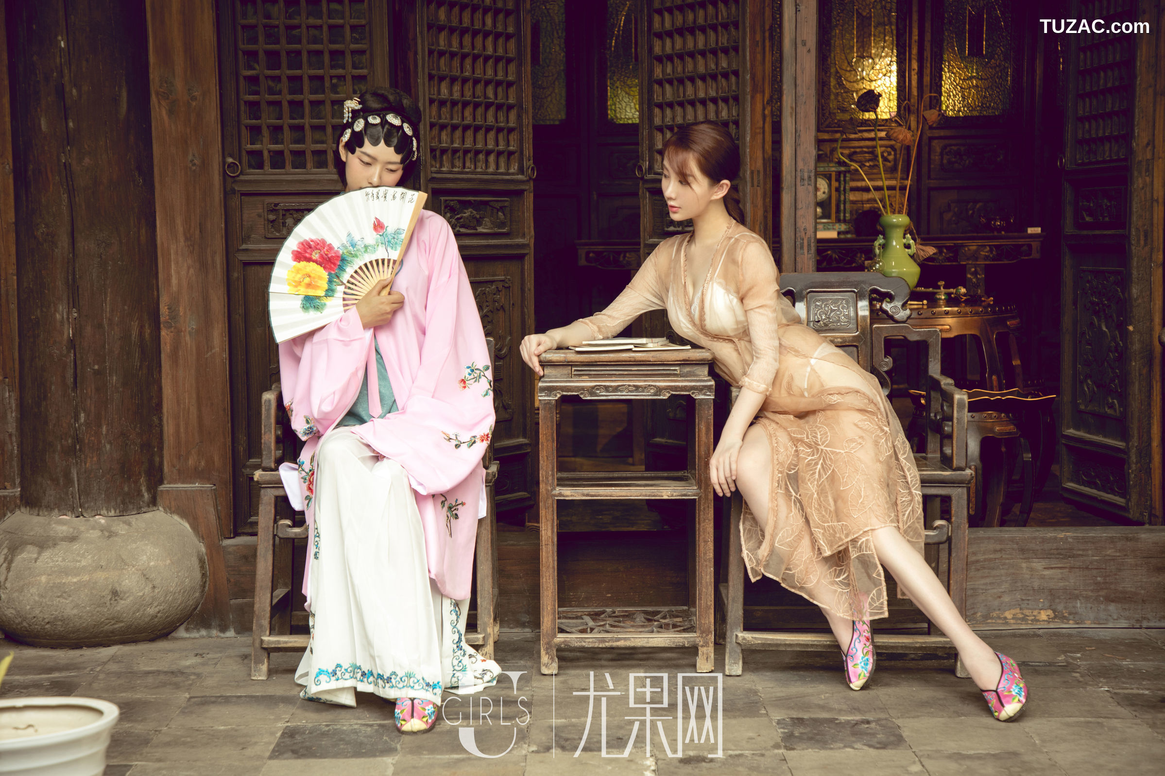 UGirls尤果网-T037-苏小曼-方子萱《白月光》-2018.09.24