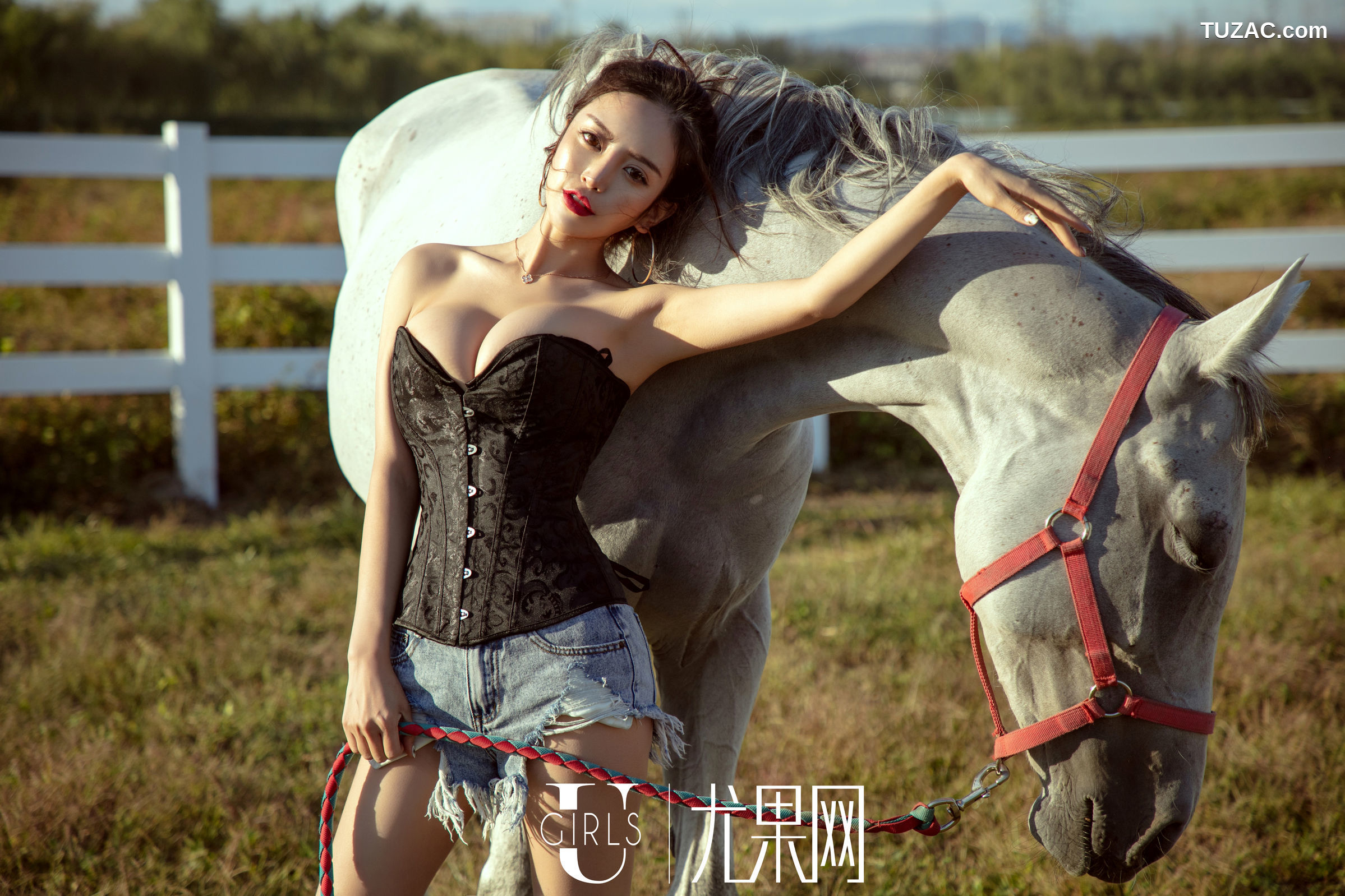 UGirls尤果网-T039-5周年特辑《Let-us-Love》-2019.01.17