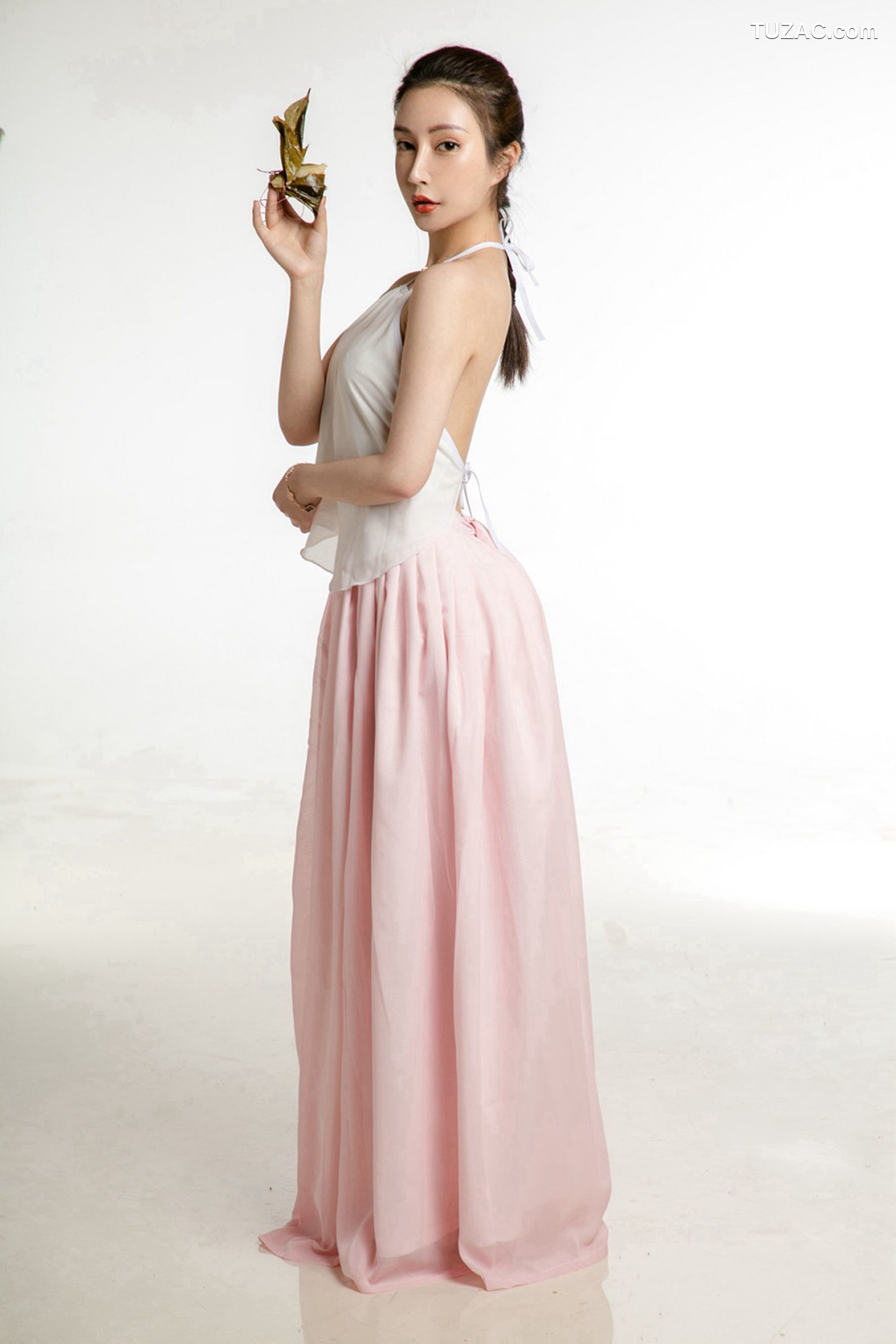 UGirls尤果网-T041-金露-Angela楚楚《粽思夜》-2019-06-06