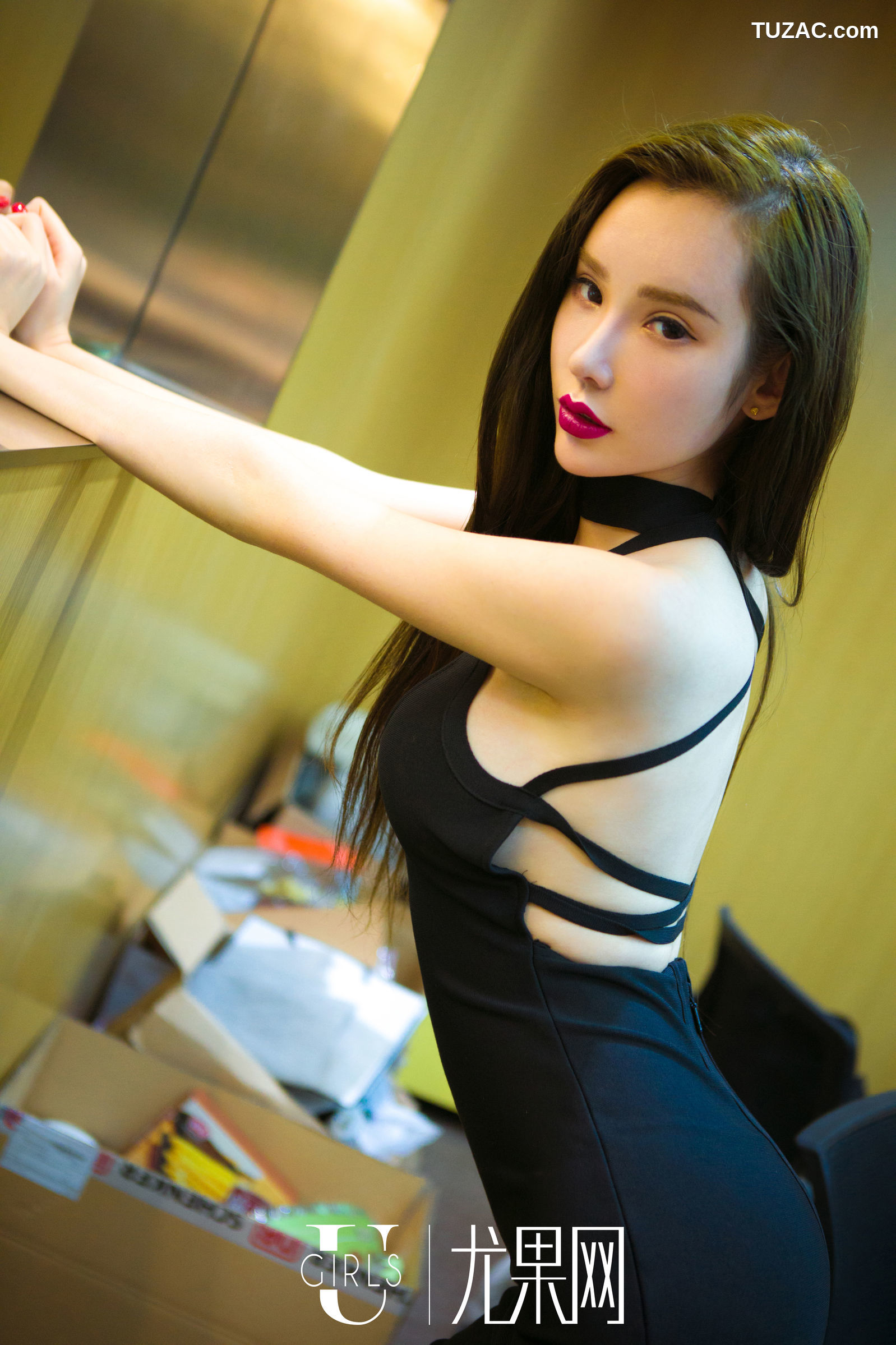 UGirls尤果网-U217-萌琪琪-《穿破次元壁的女神》-2016.10.05