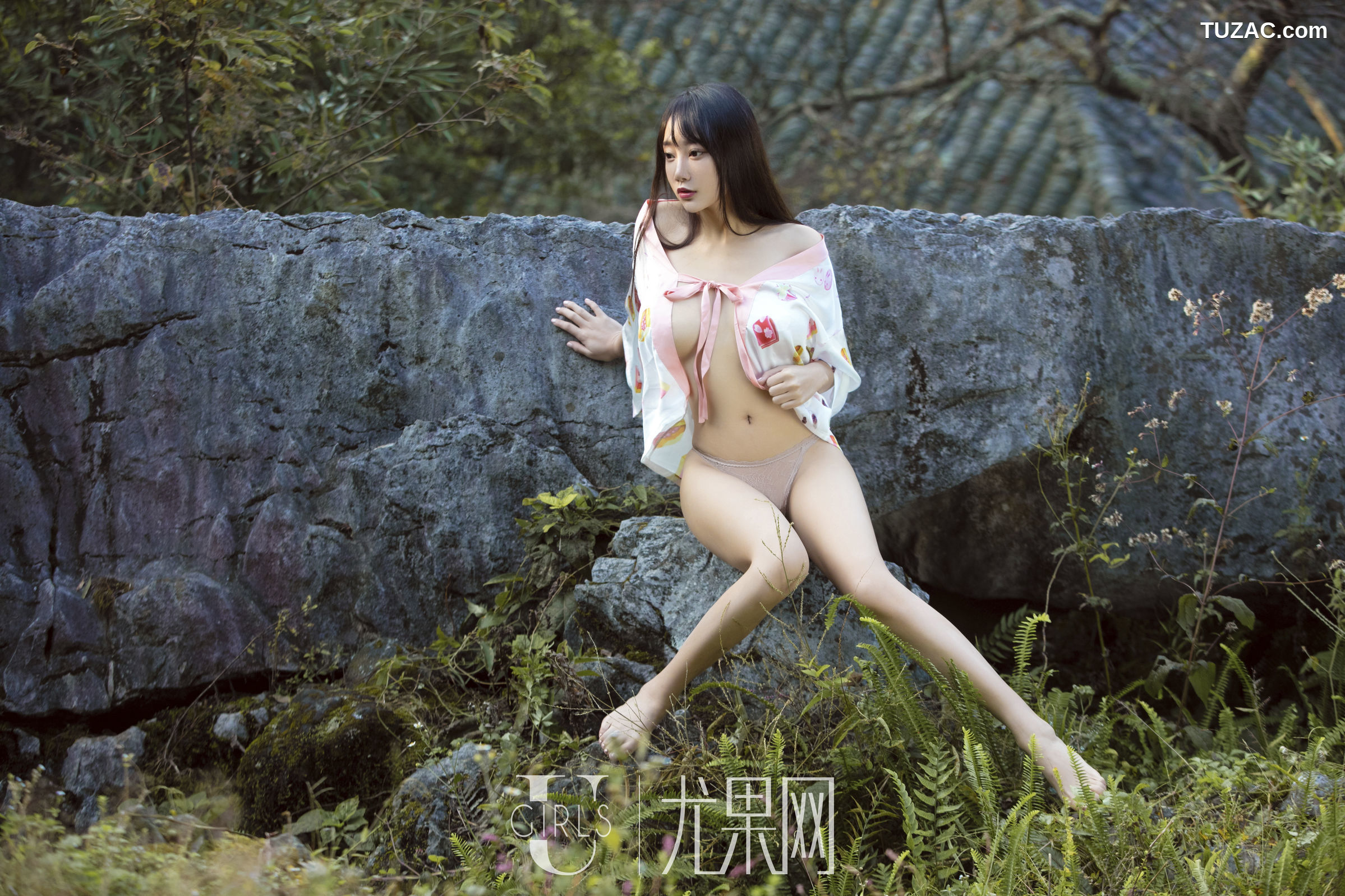UGirls尤果网-U318-何嘉颖-《山野中的精灵》-2017.11.08