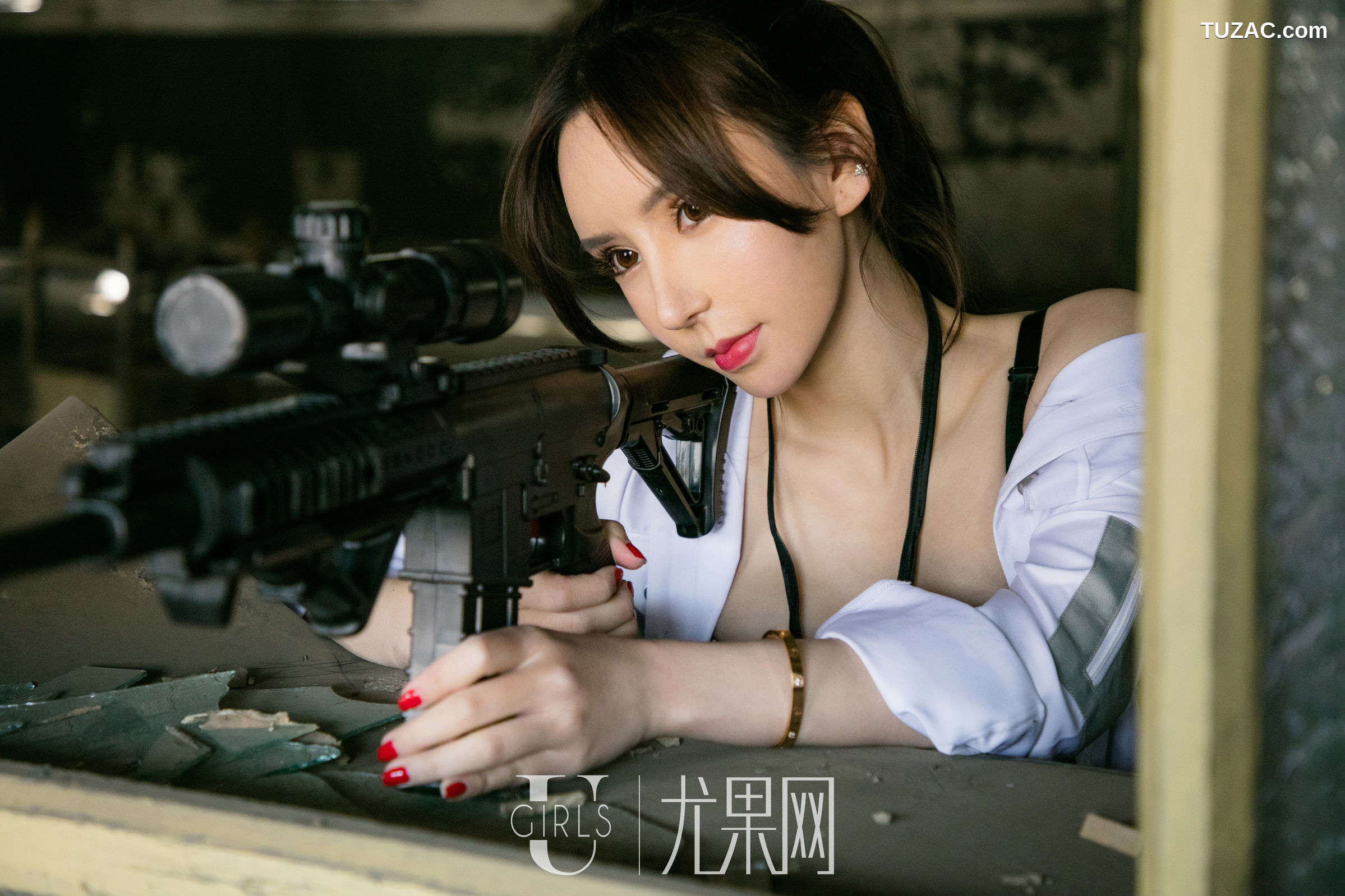 UGirls尤果网-U374-周于希-《女神带你吃鸡》-2018.06.08