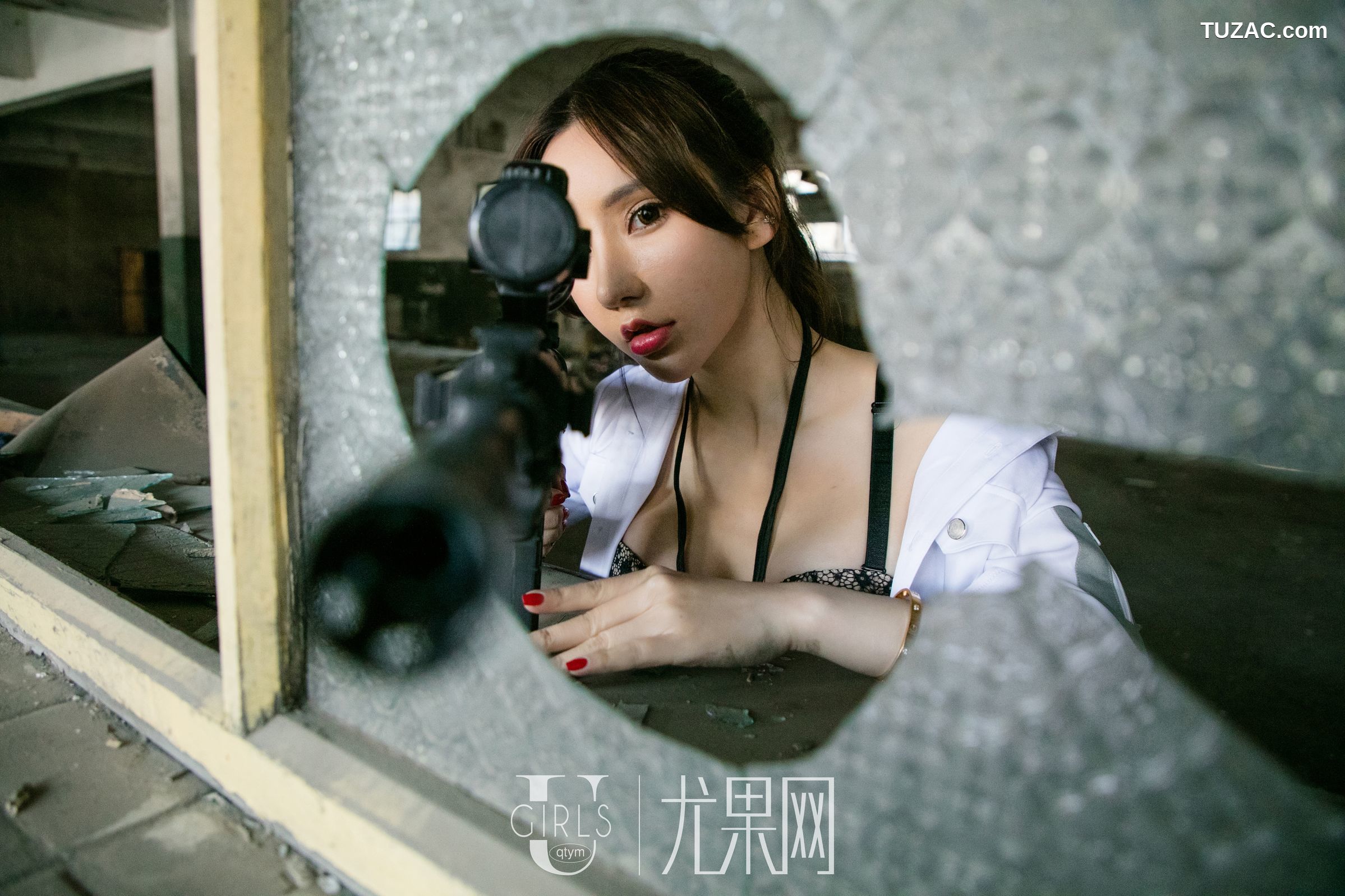 UGirls尤果网-U374-周于希-《女神带你吃鸡》-2018.06.08