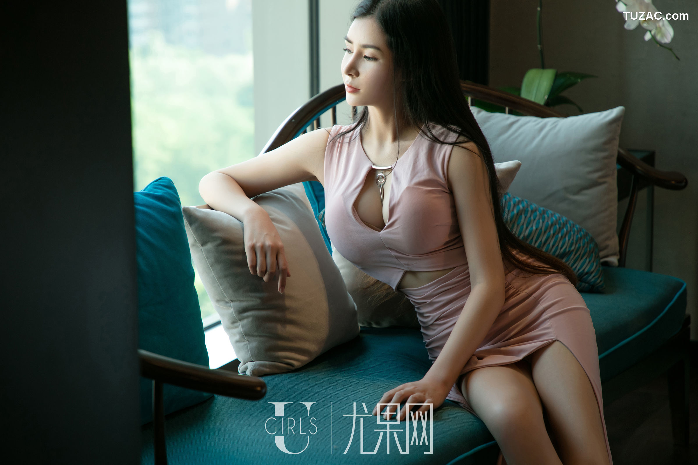 UGirls尤果网-U381-模特小野猫-《迷人的小野猫》-2018.07.11