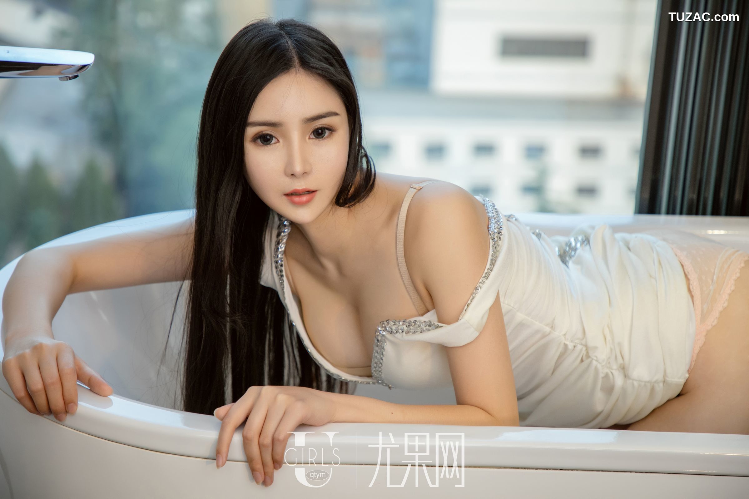 UGirls尤果网-U381-模特小野猫-《迷人的小野猫》-2018.07.11