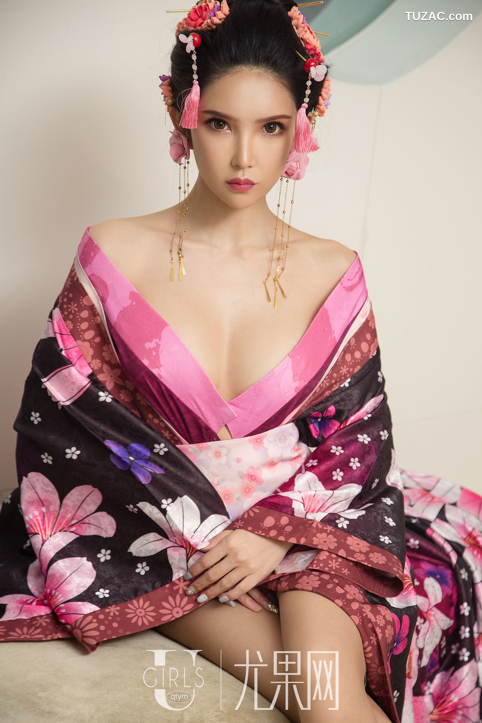 UGirls尤果网-U382-球球-《九头身女王》-2018.07.13