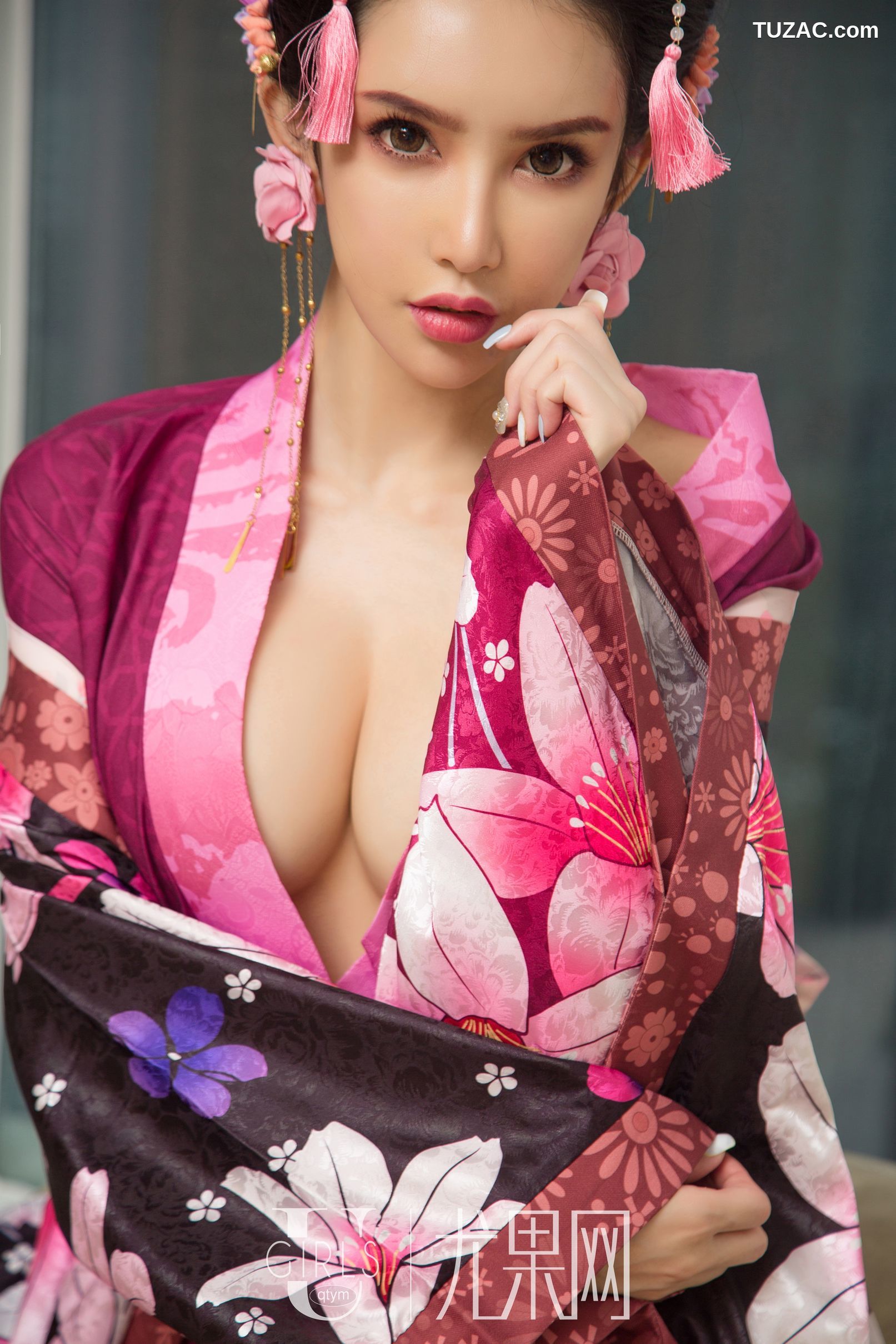 UGirls尤果网-U382-球球-《九头身女王》-2018.07.13