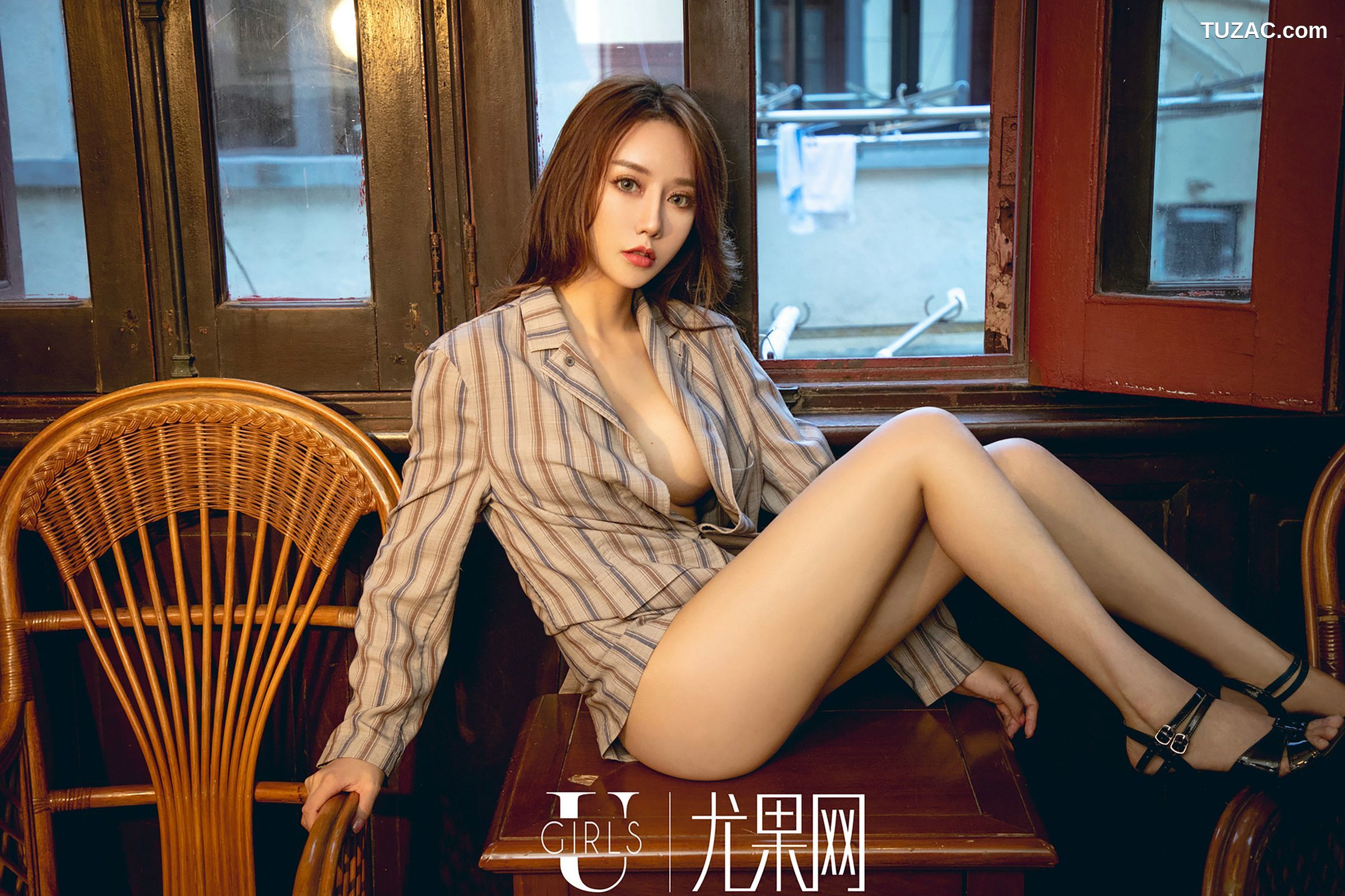 UGirls尤果网-U402-Coco-《香馥郁郁》-2018.11.01