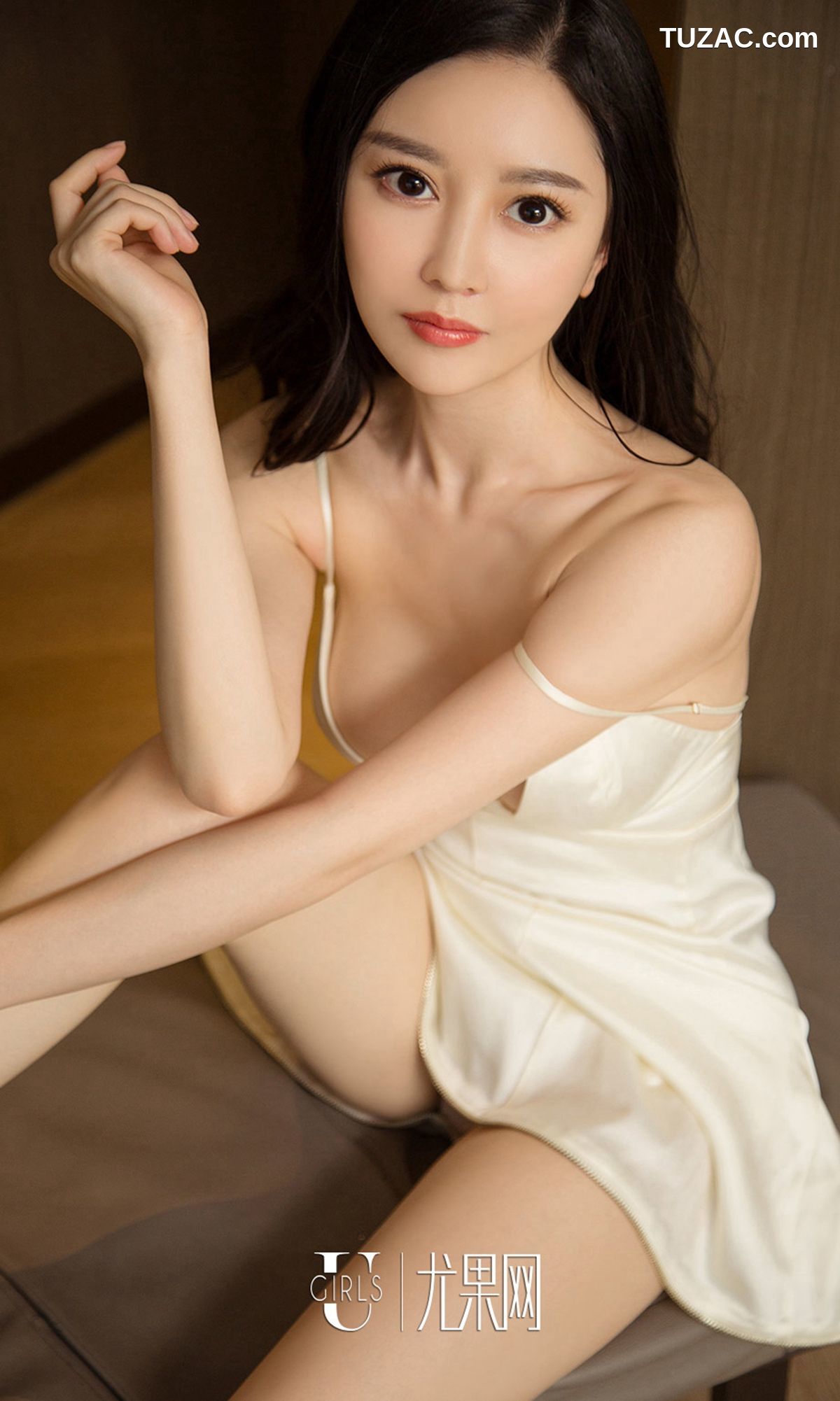 UGirlsApp尤果圈爱尤物-1044-慕羽茜-《新生爱慕》