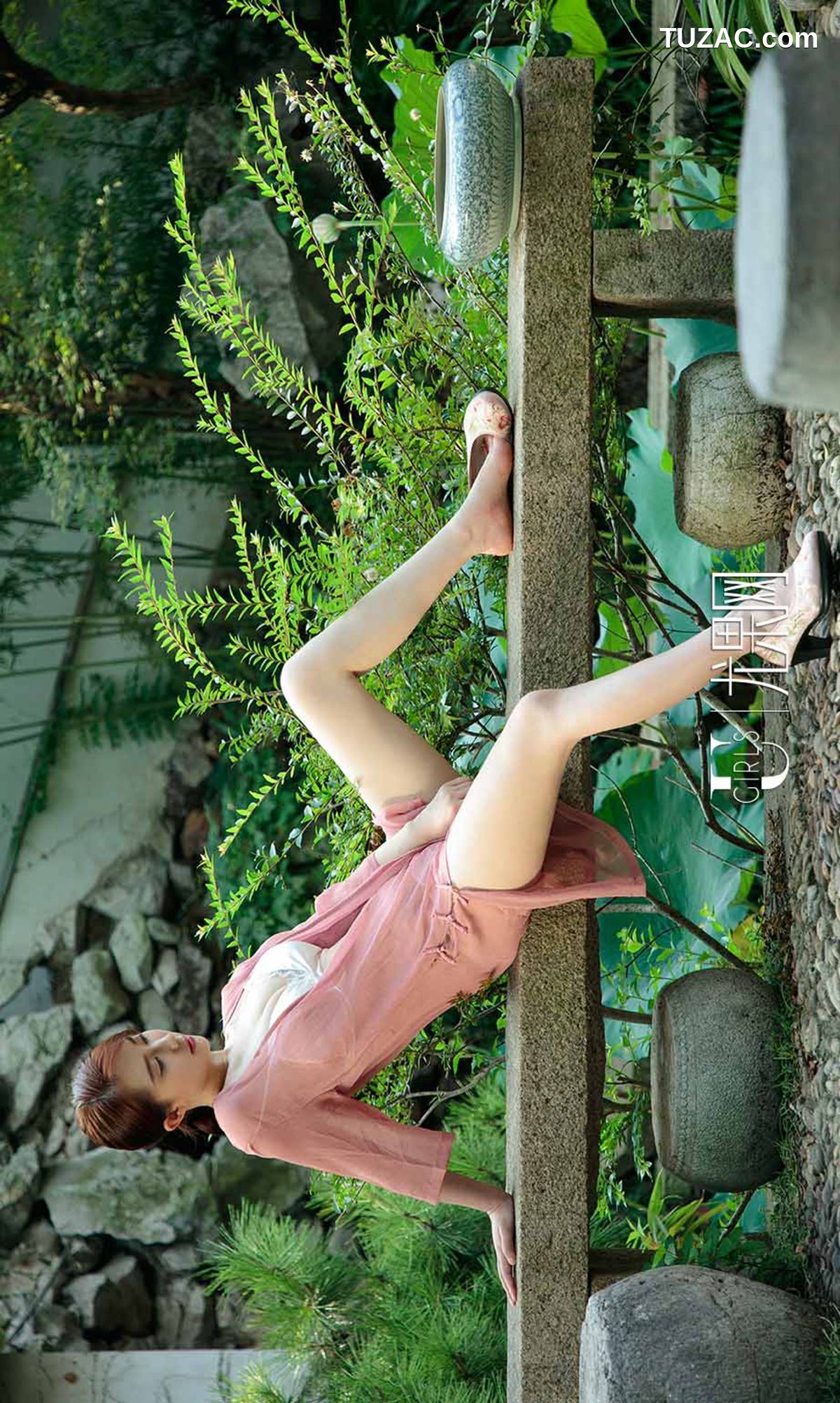 UGirlsApp尤果圈爱尤物-1222-苏小曼-《醉卧花底》