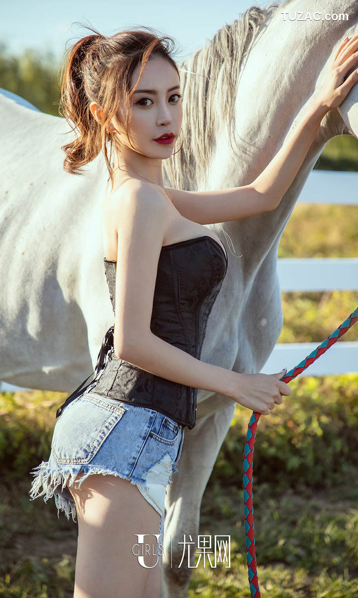 UGirlsApp尤果圈爱尤物-1247-陈思琪-《踏秋》