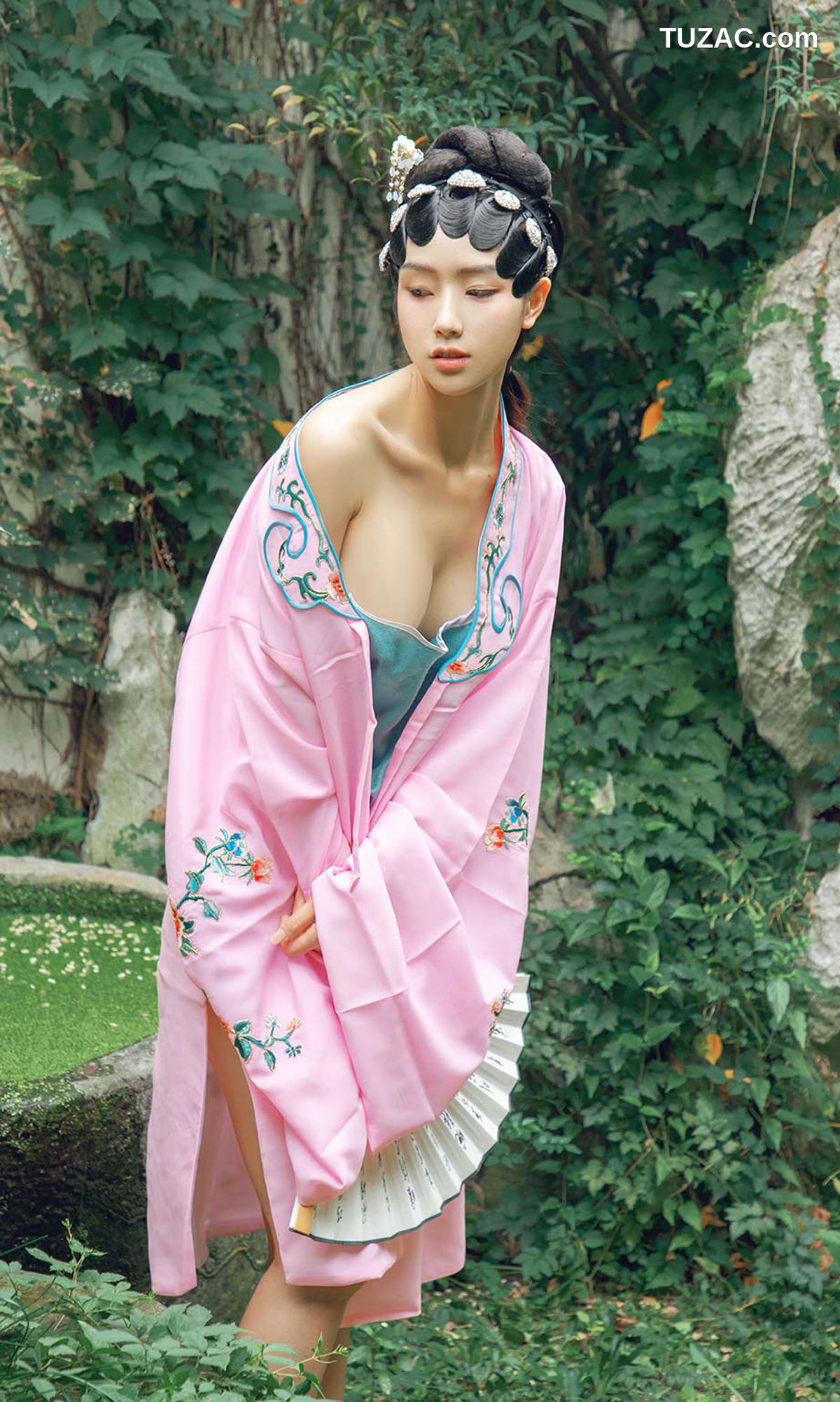 UGirlsApp尤果圈爱尤物-1576-方子萱-《一曲秋思》